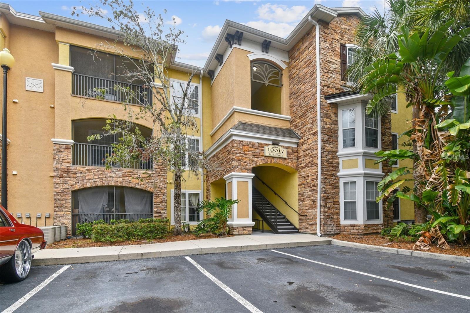 10017 COURTNEY PALMS BLVD #304