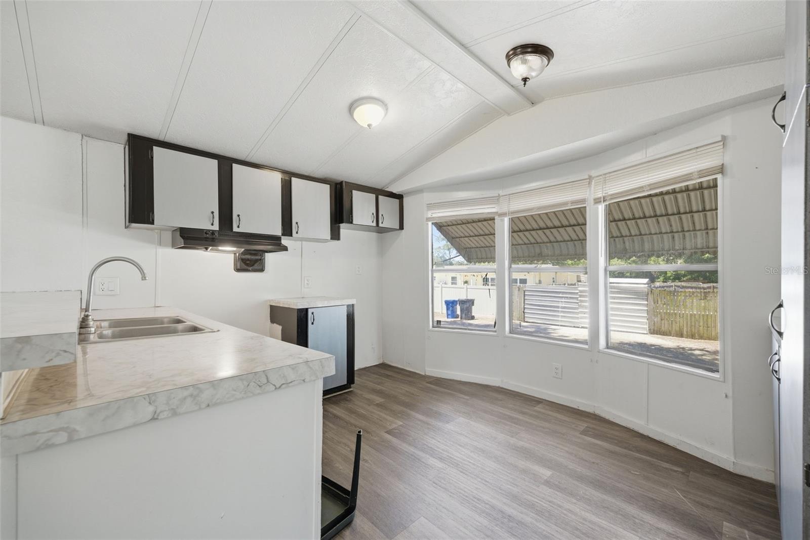 11410 THOMAS RD