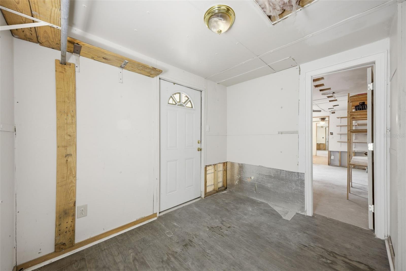 11410 THOMAS RD