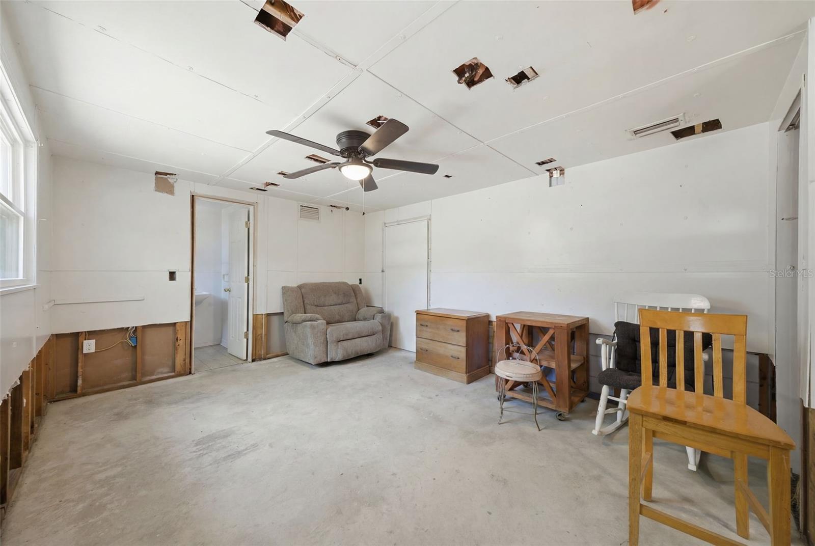 11410 THOMAS RD