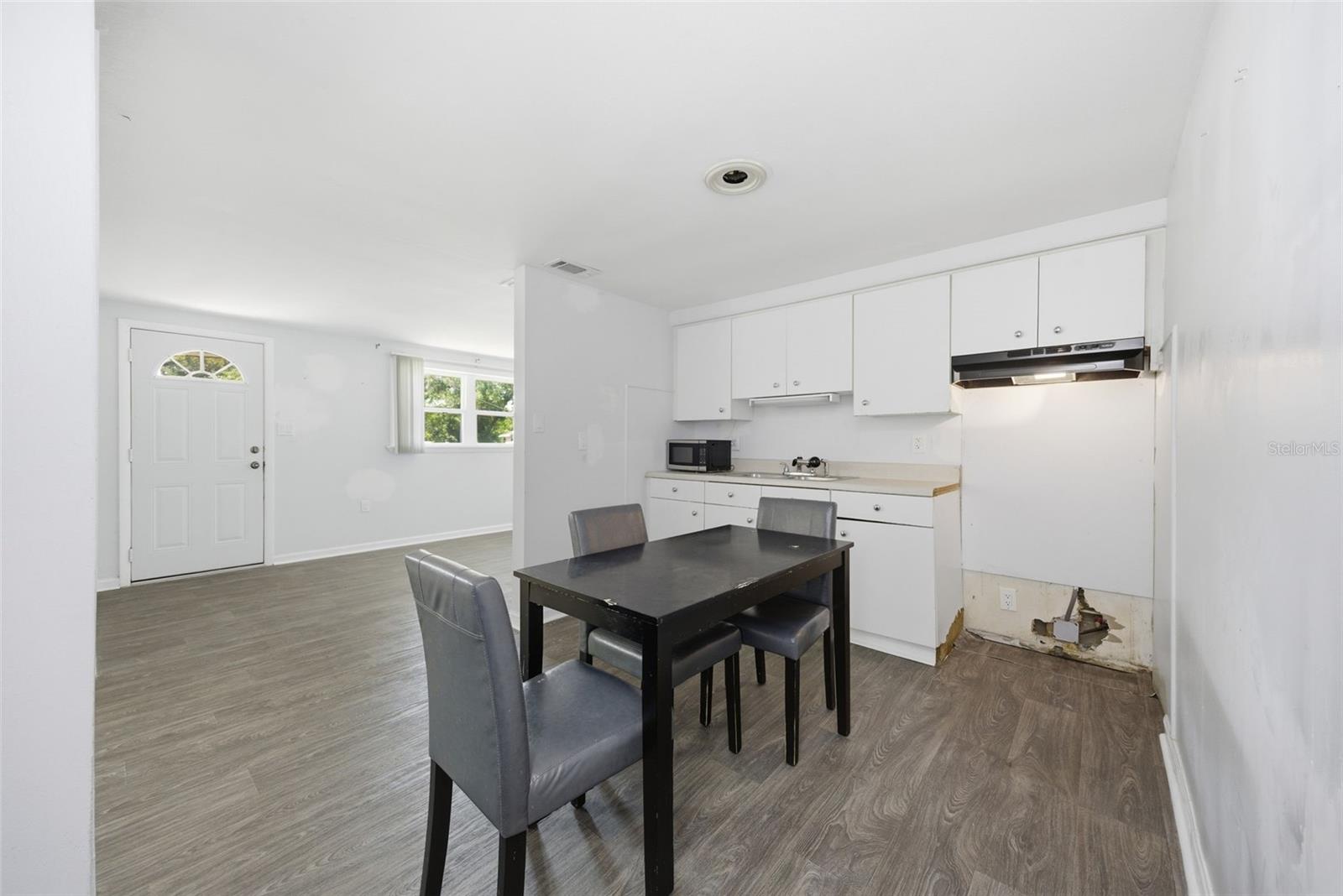 11410 THOMAS RD