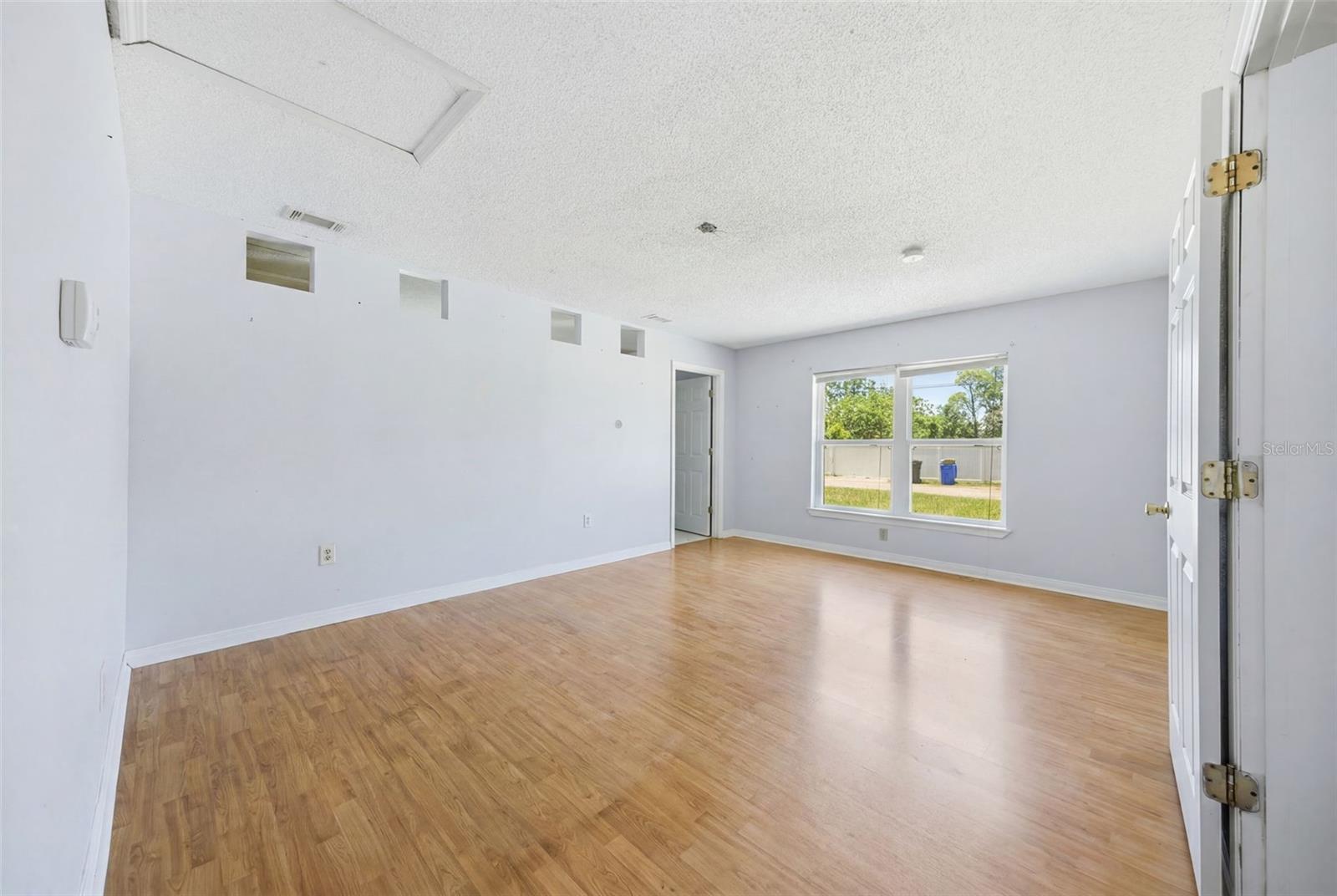 11410 THOMAS RD