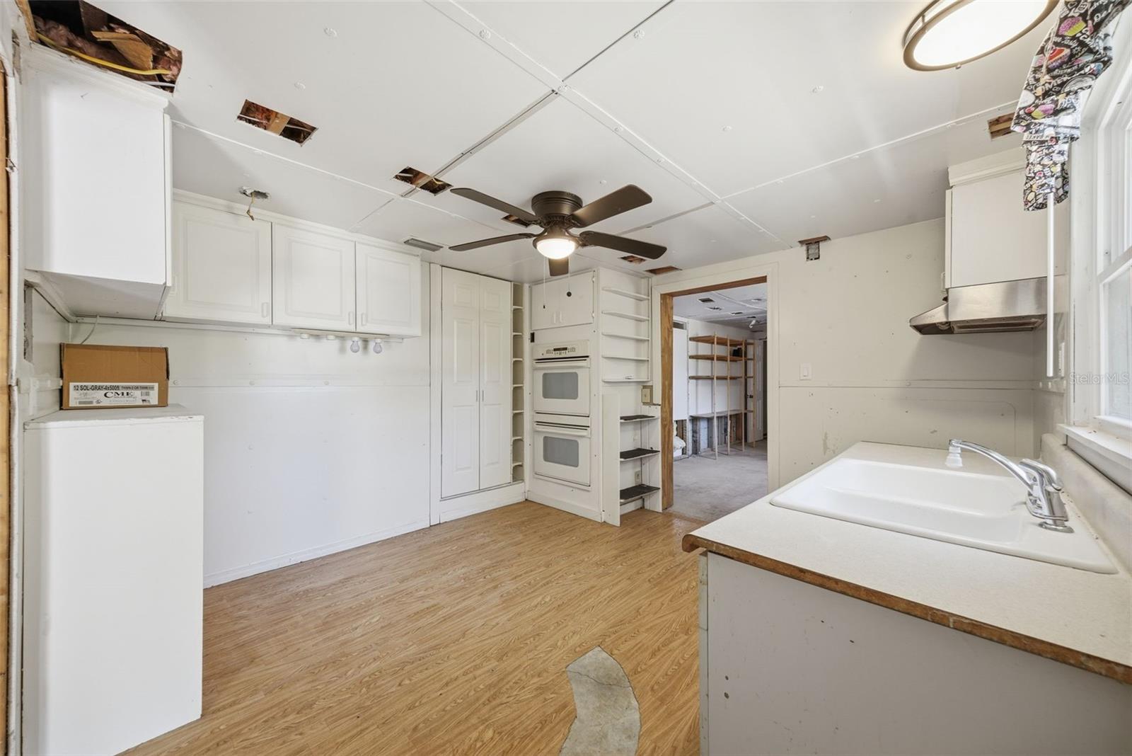 11410 THOMAS RD