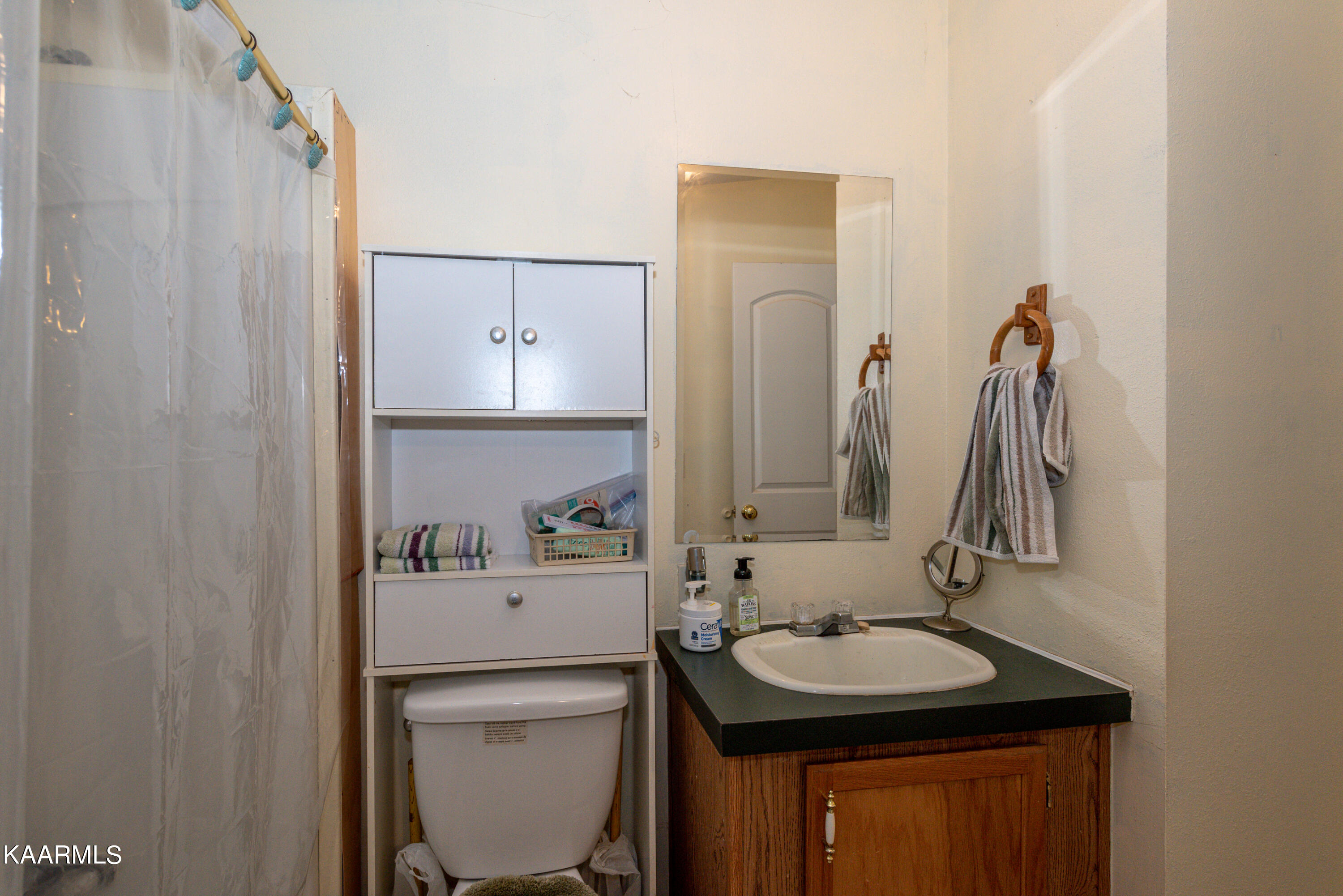 1213 Mountain View Circle