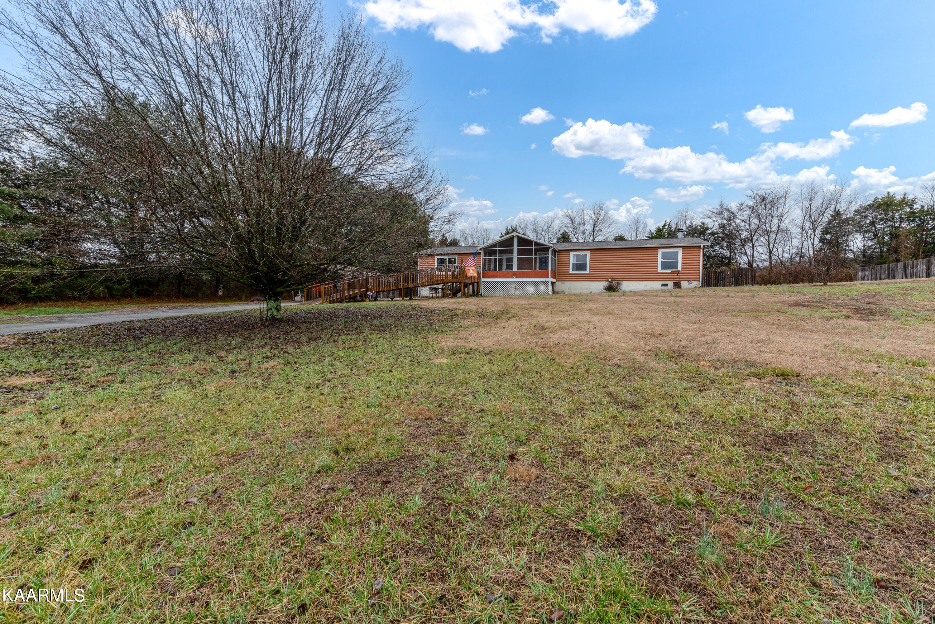 1213 Mountain View Circle