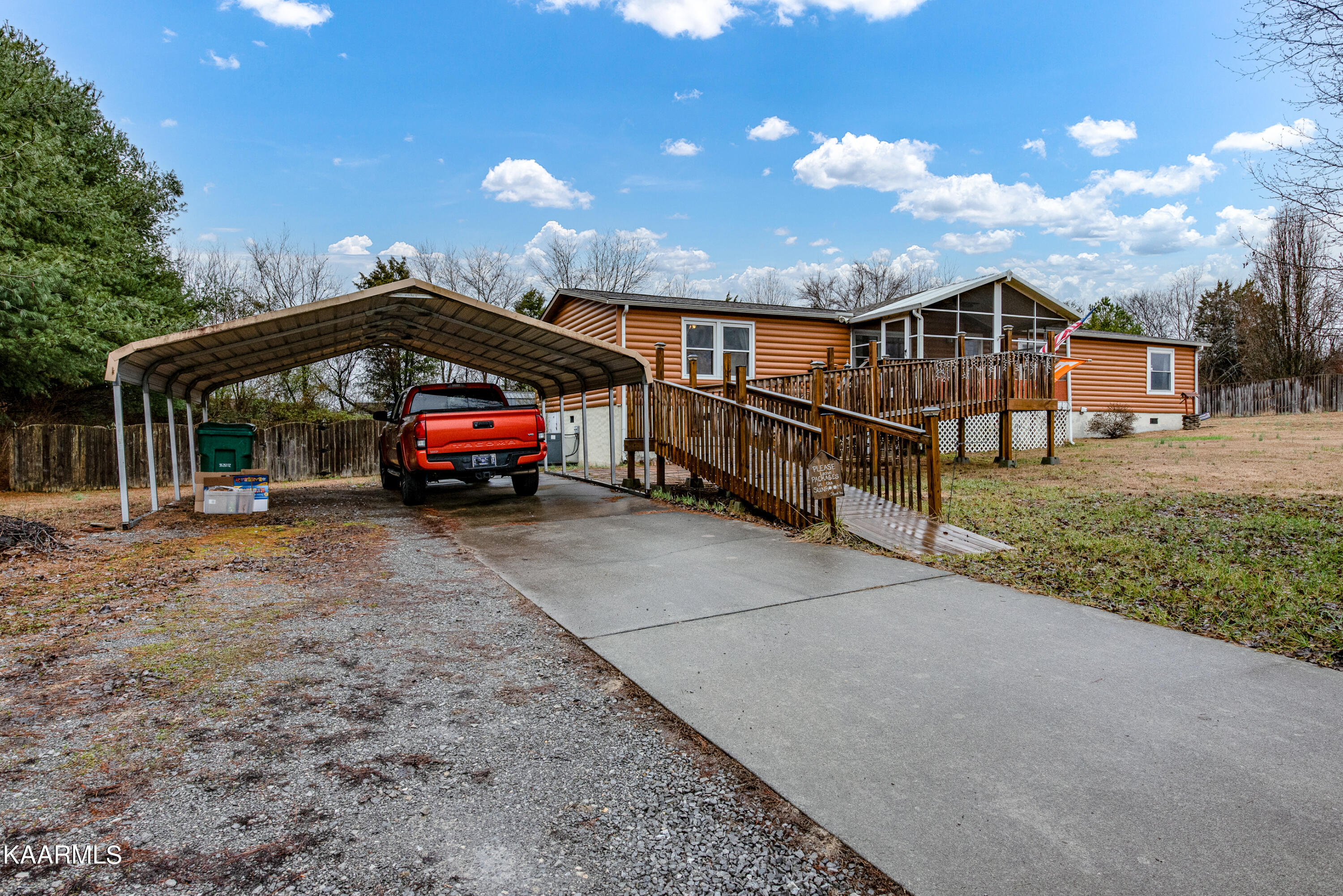1213 Mountain View Circle