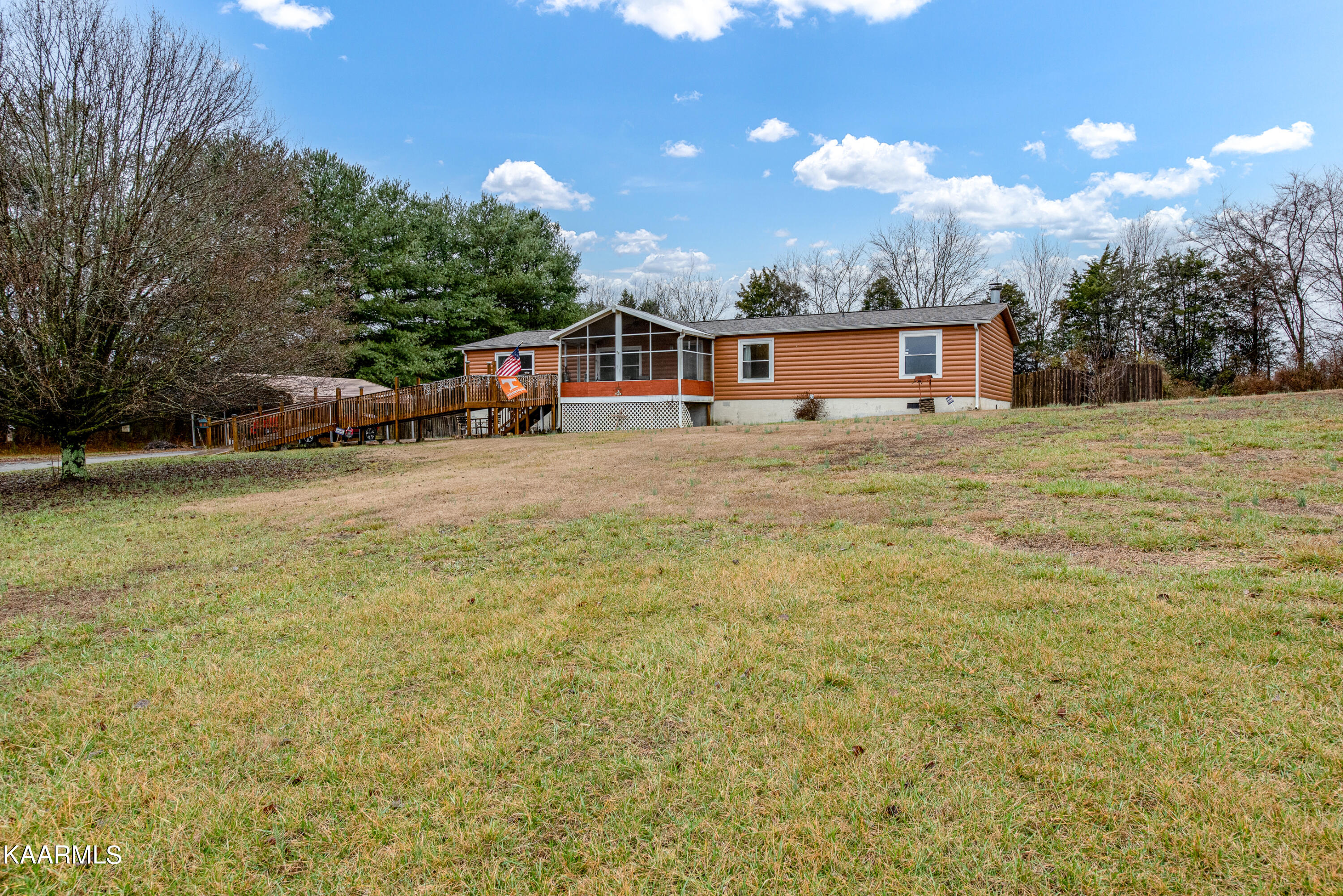 1213 Mountain View Circle