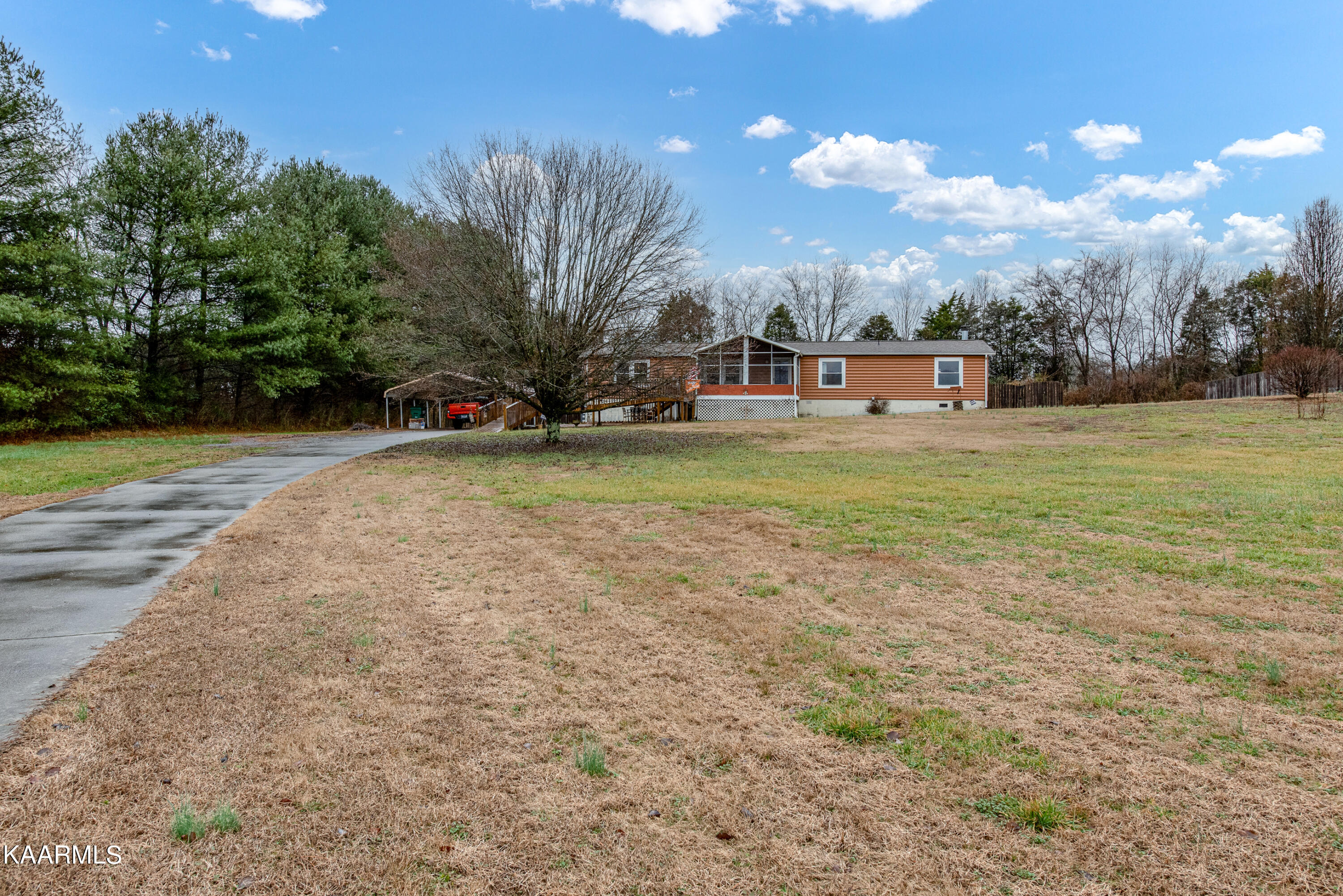 1213 Mountain View Circle