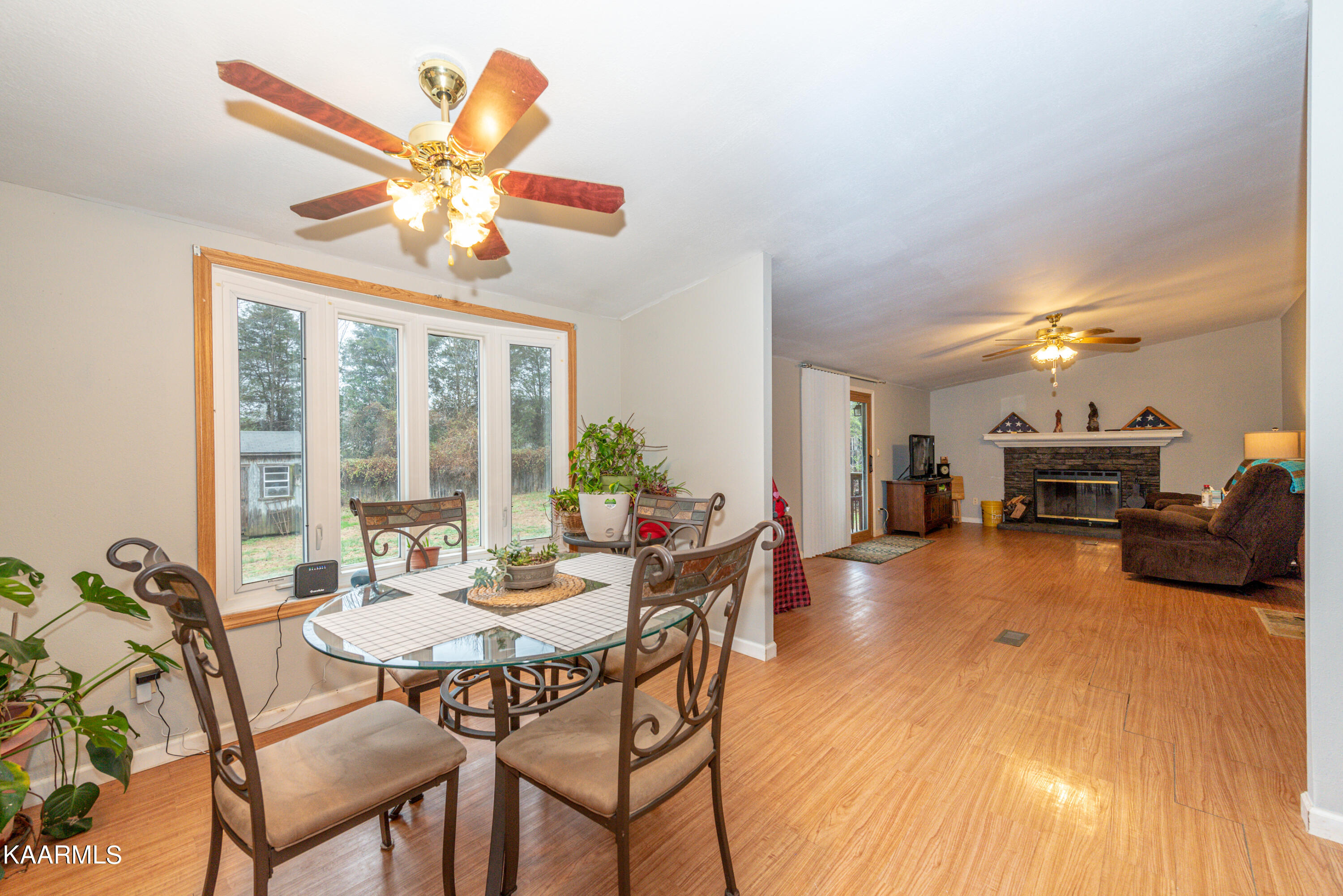 1213 Mountain View Circle