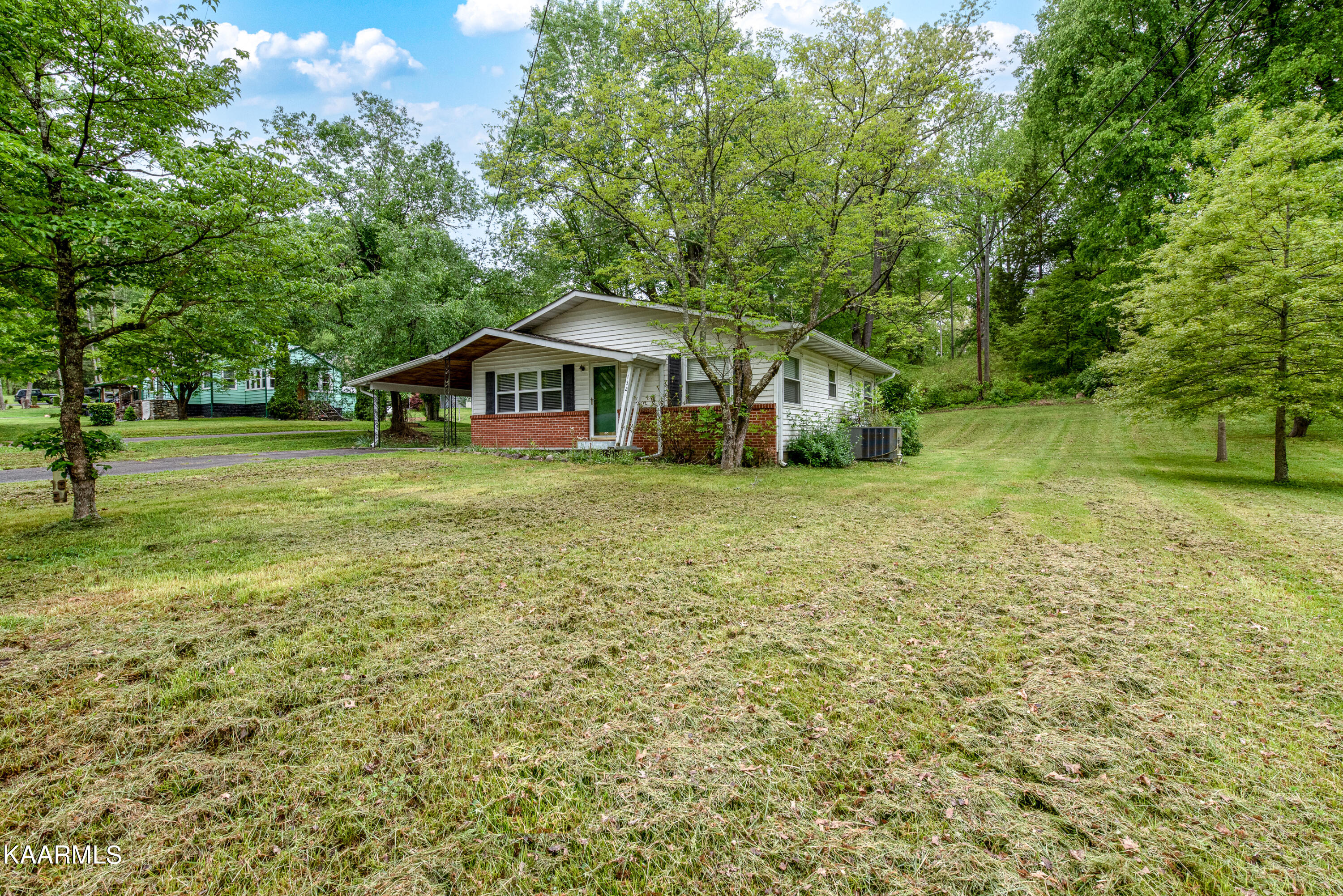 132 Mountain Ave