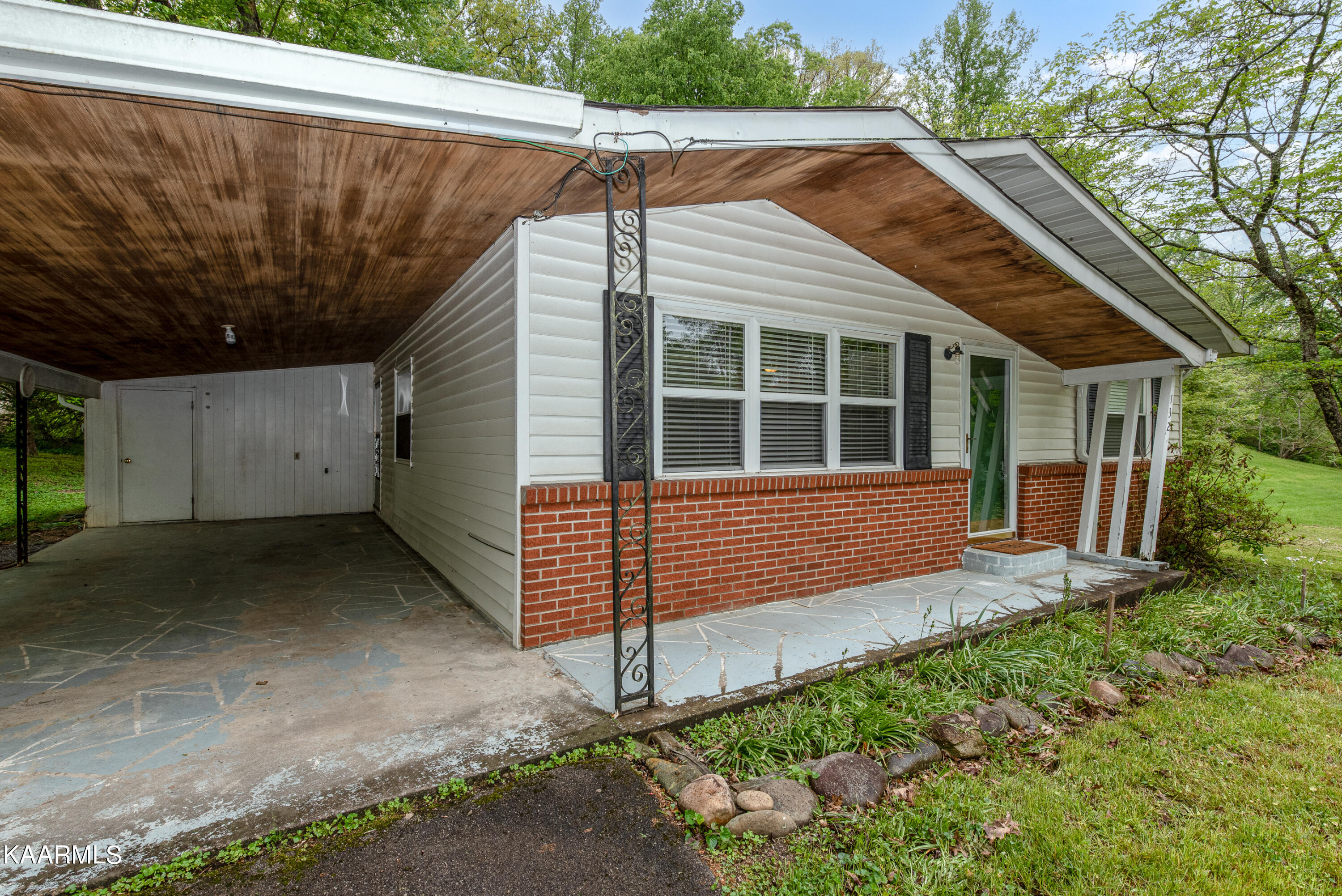 132 Mountain Ave