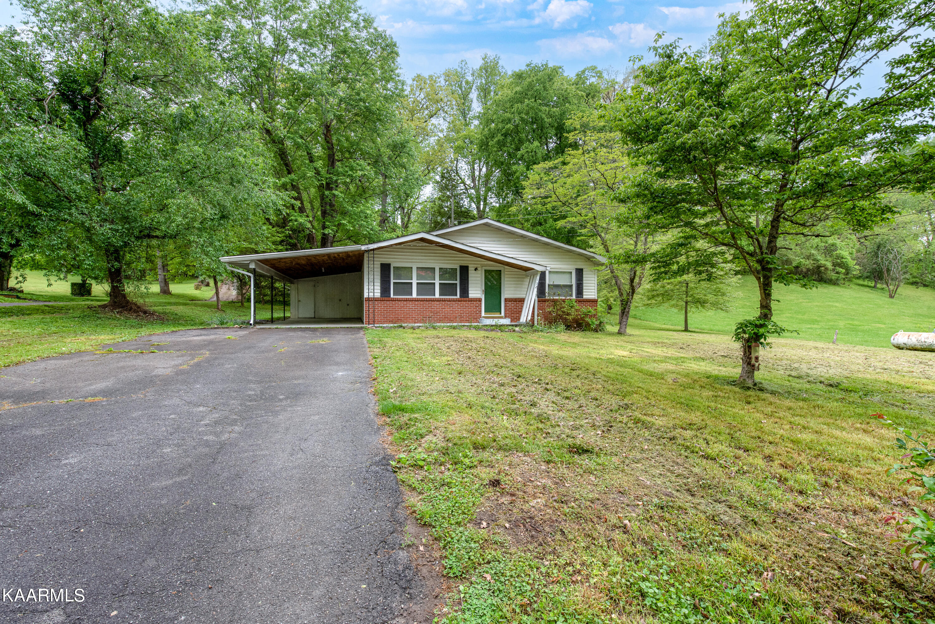 132 Mountain Ave