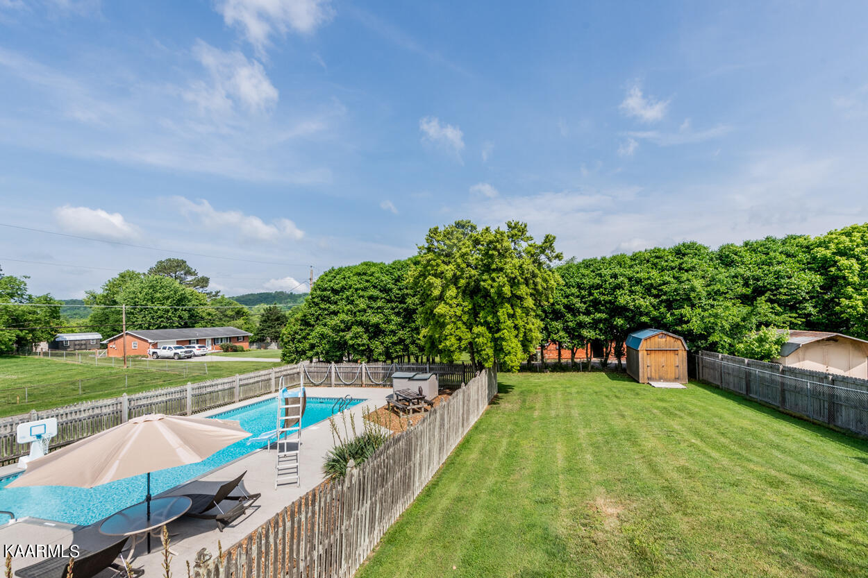 559 Burnett Station Rd
