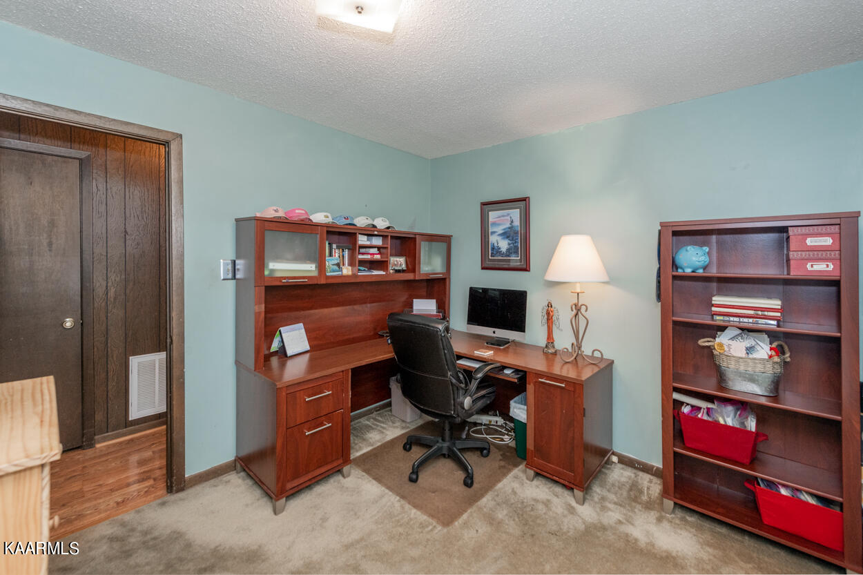 559 Burnett Station Rd
