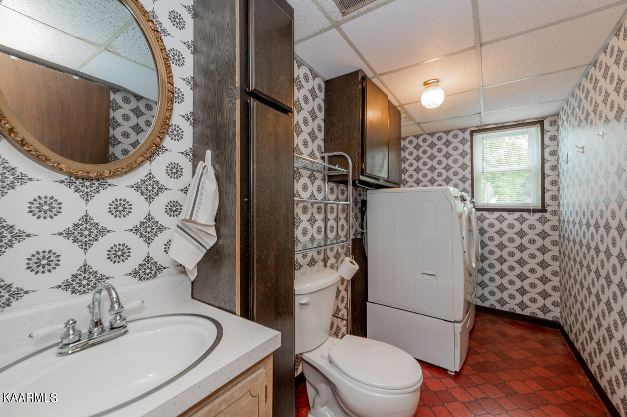 559 Burnett Station Rd