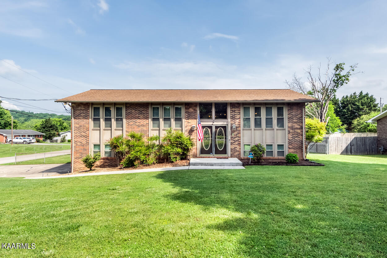 559 Burnett Station Rd