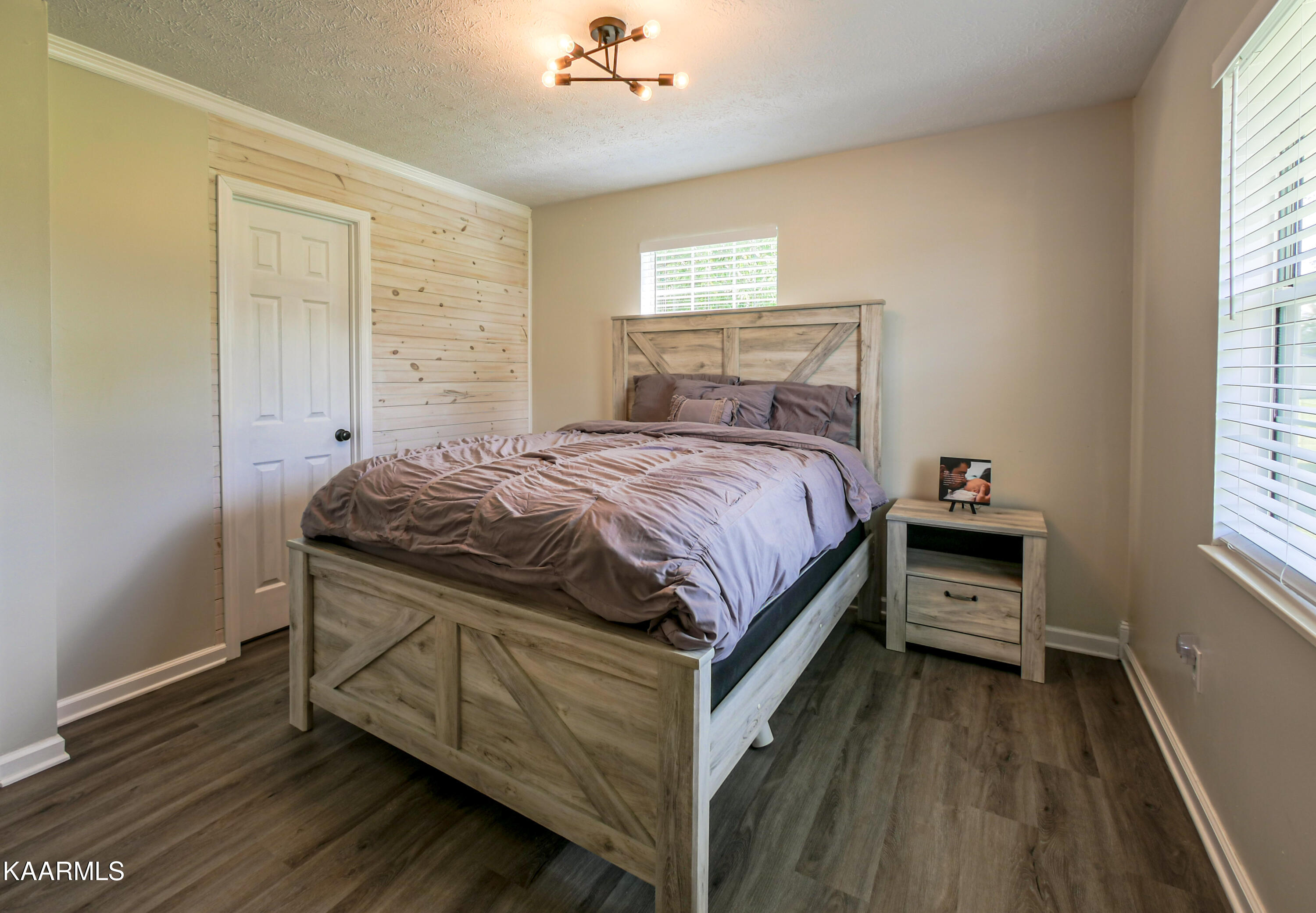 141 Meadow View Lane