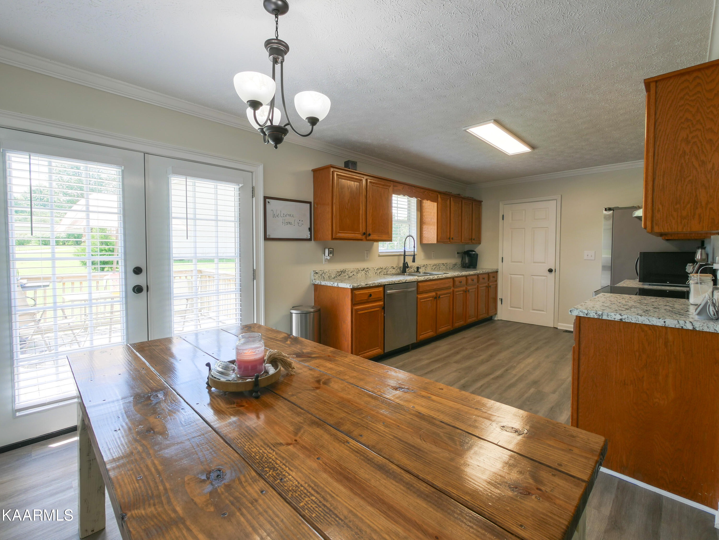 141 Meadow View Lane