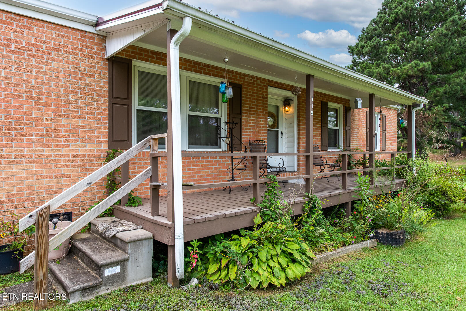 719 Coada Lane