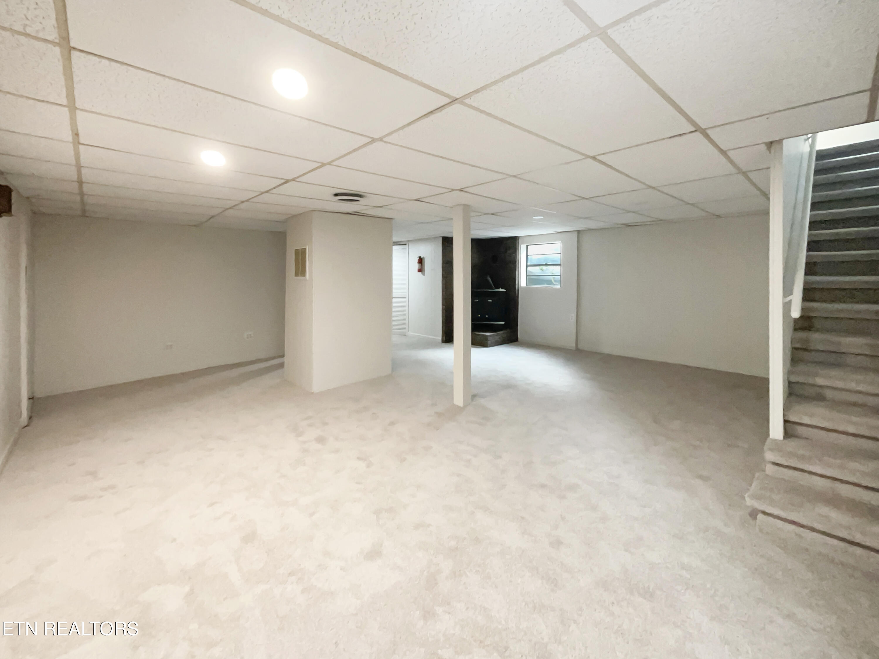 2033 Highland Rd
