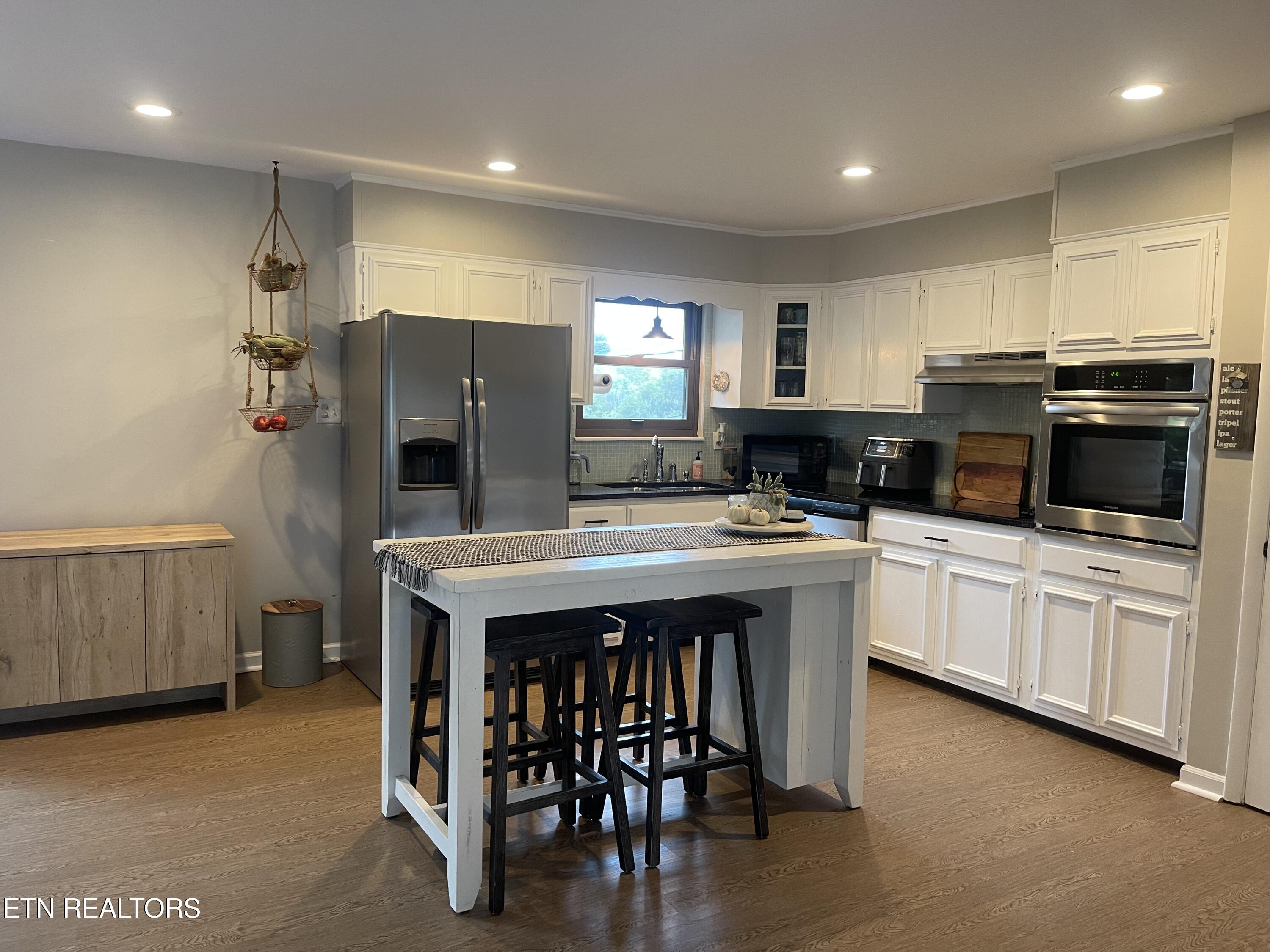 3401 Peppermint Hills Drive
