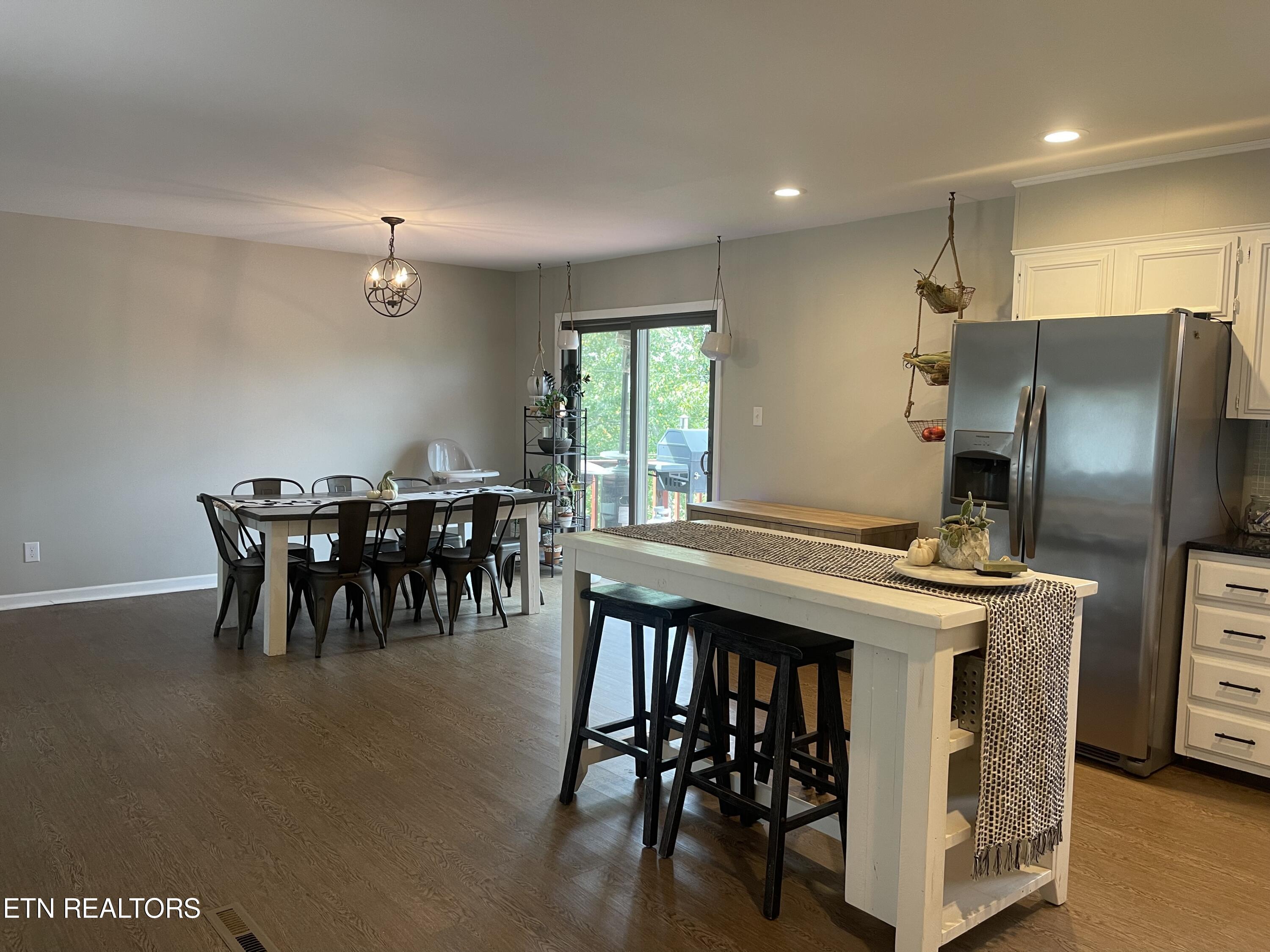 3401 Peppermint Hills Drive