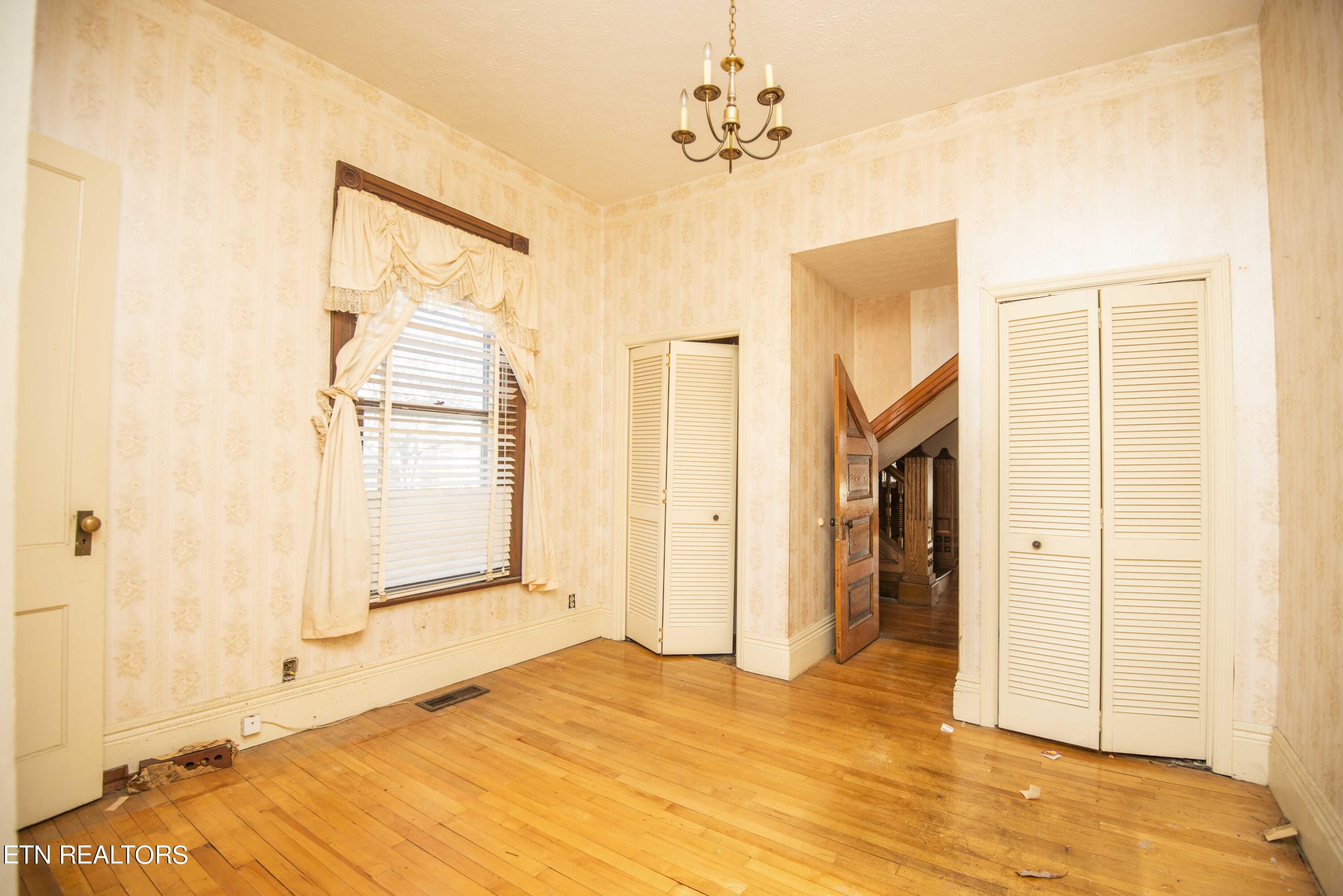 525 Margrave Drive