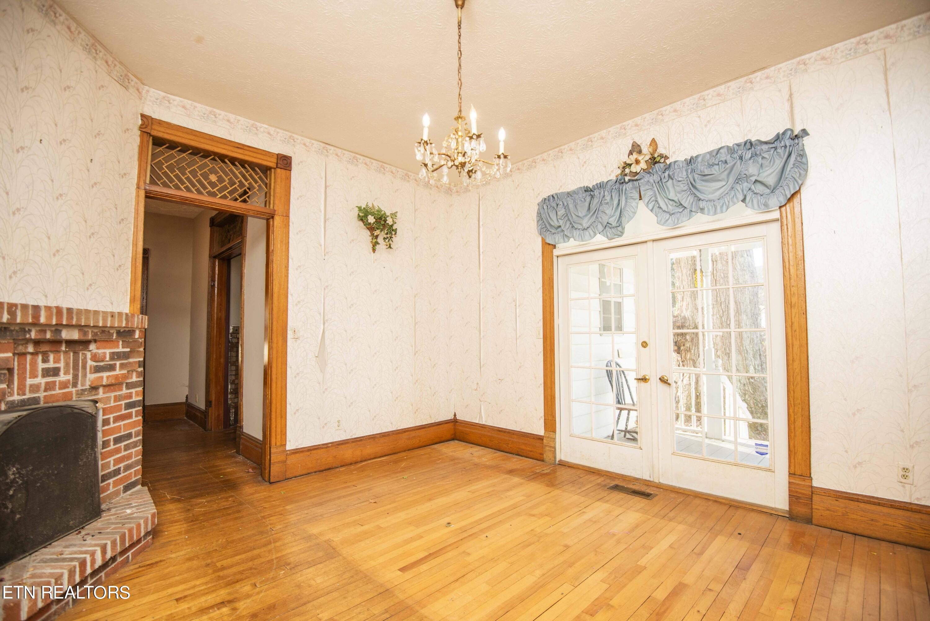 525 Margrave Drive