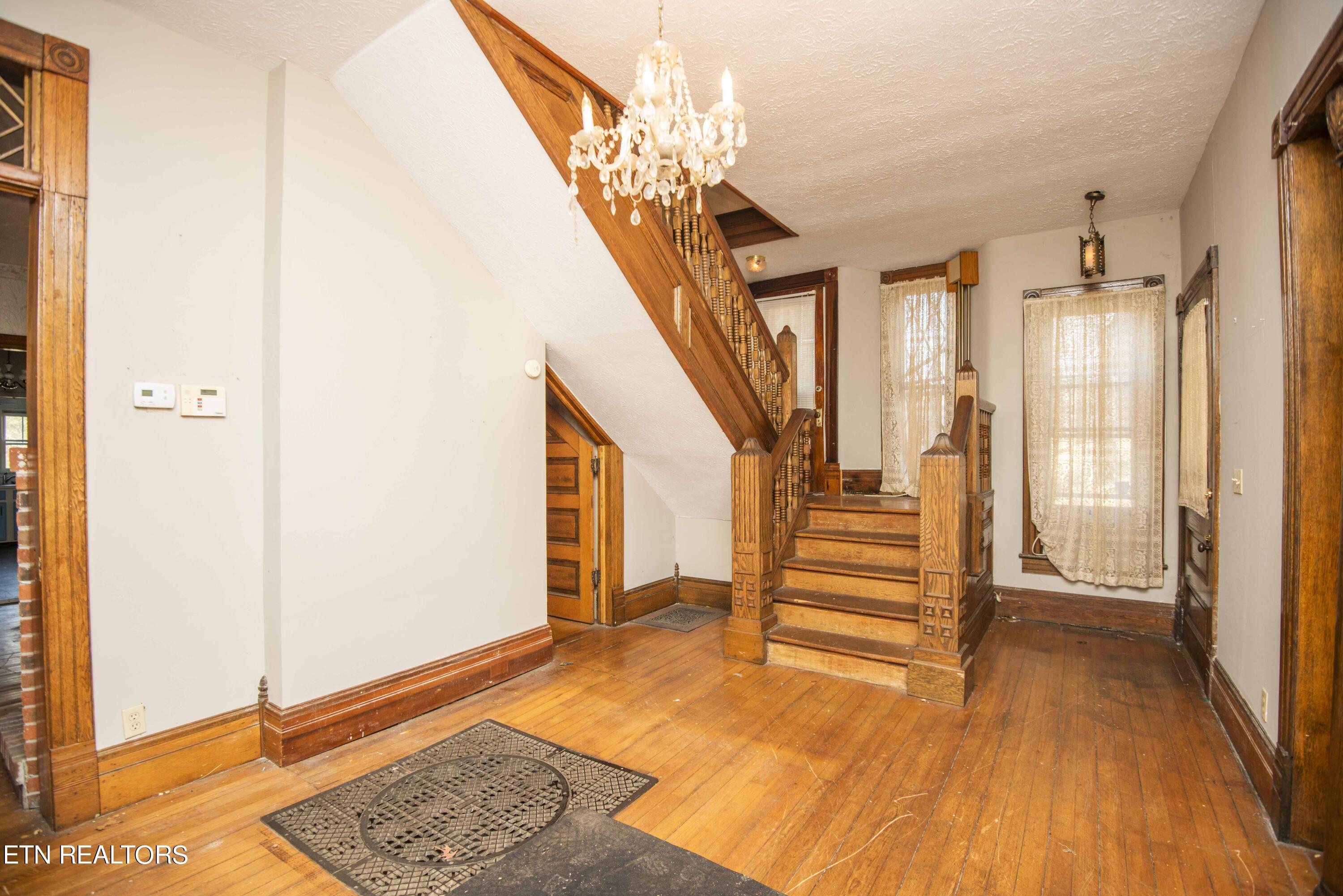 525 Margrave Drive