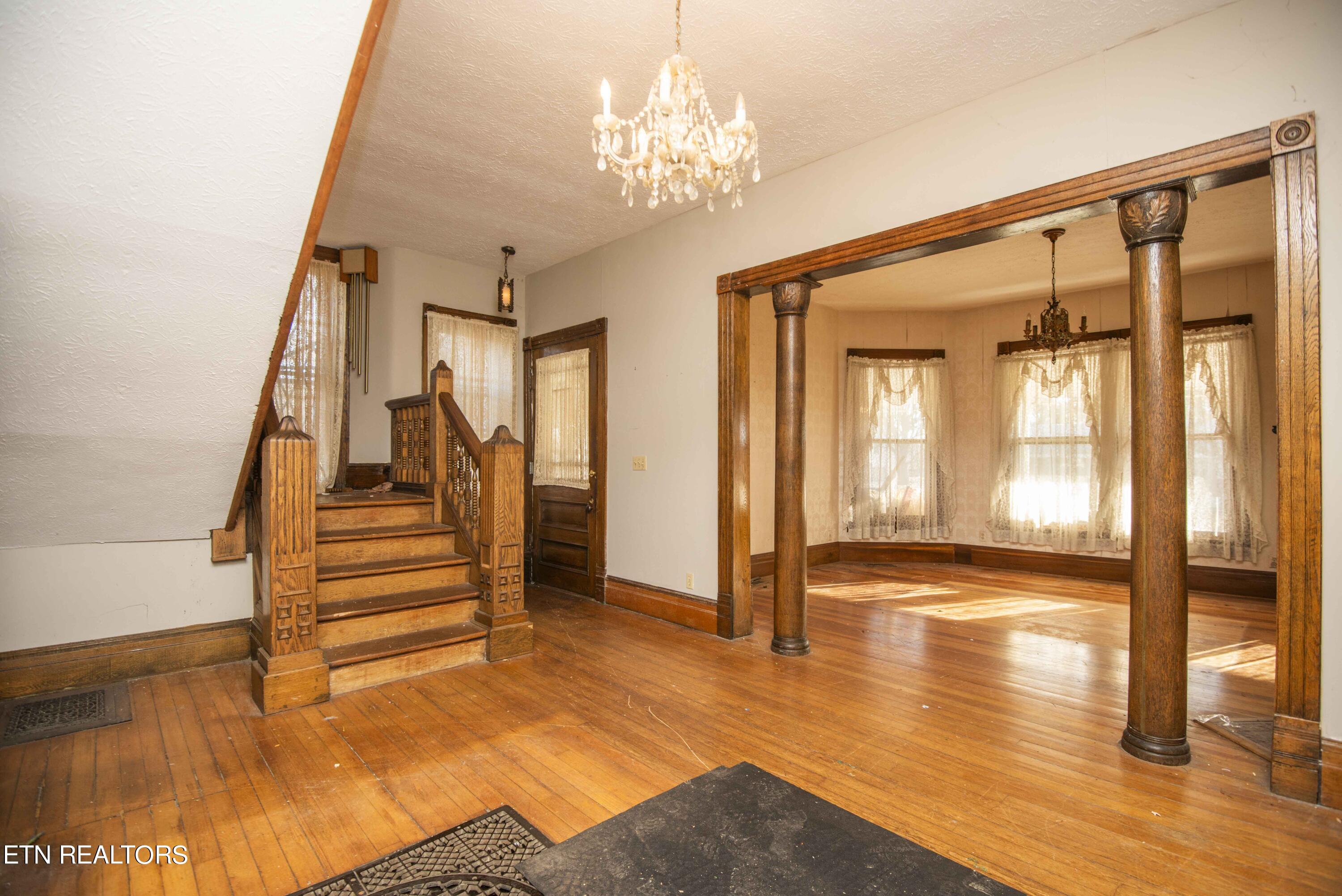 525 Margrave Drive