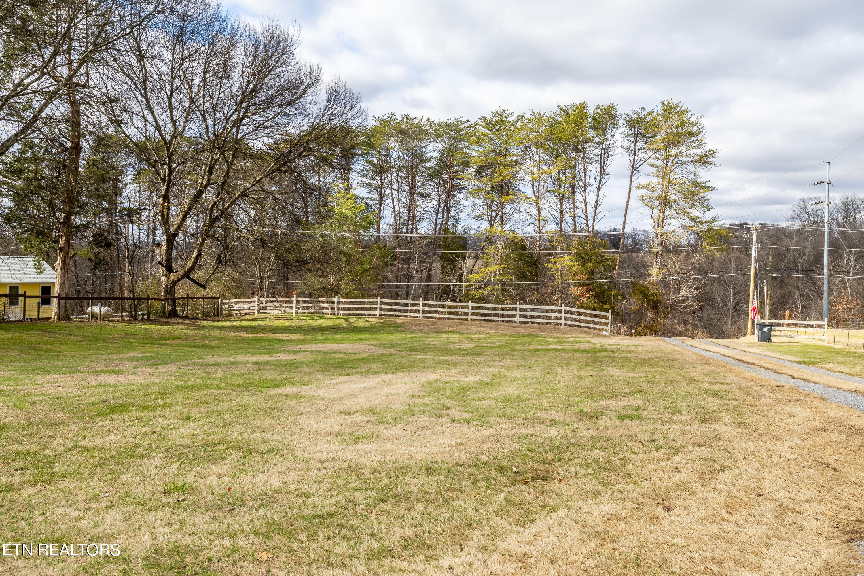 4530 N Wildwood Rd