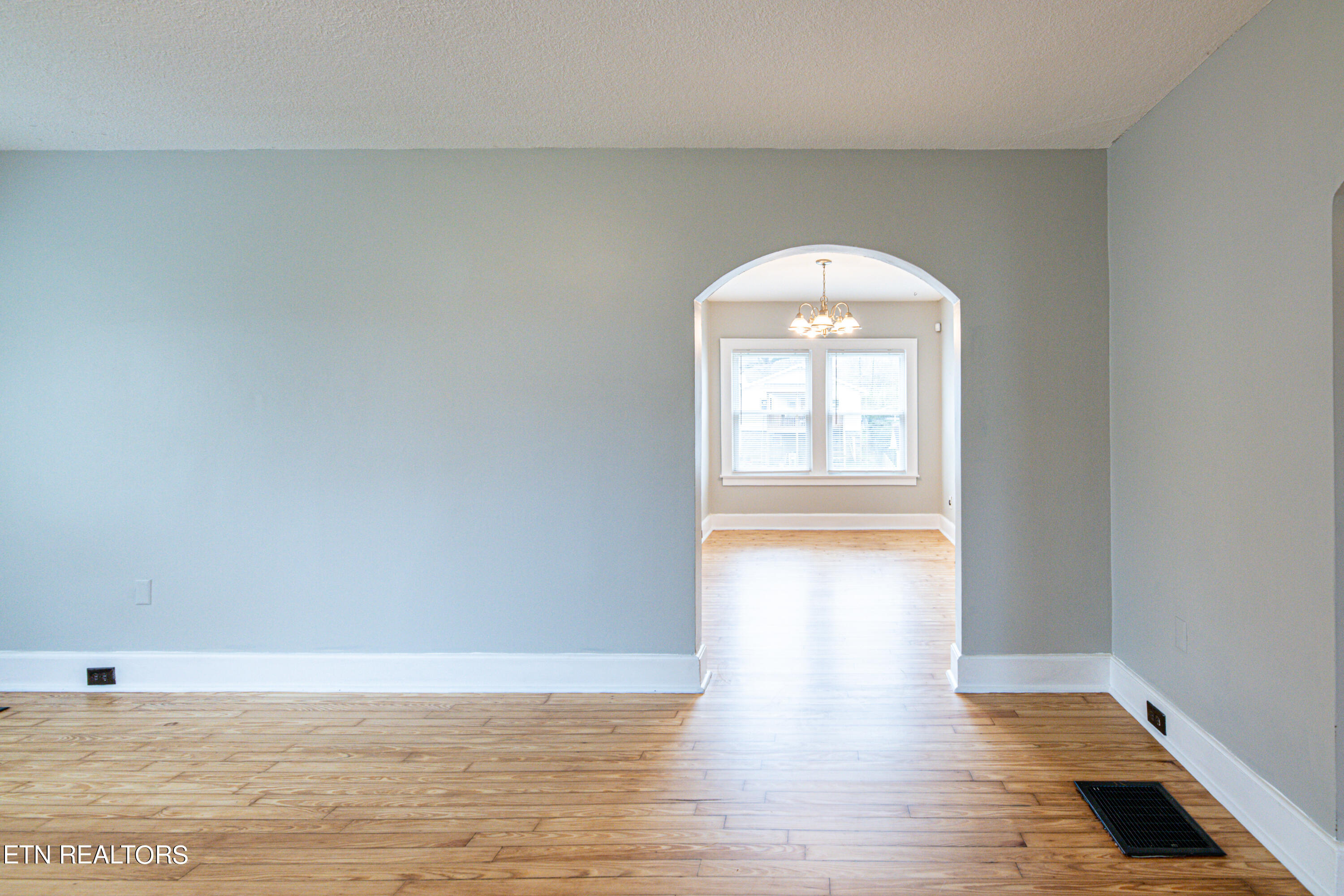 236 SW Buckner Ave