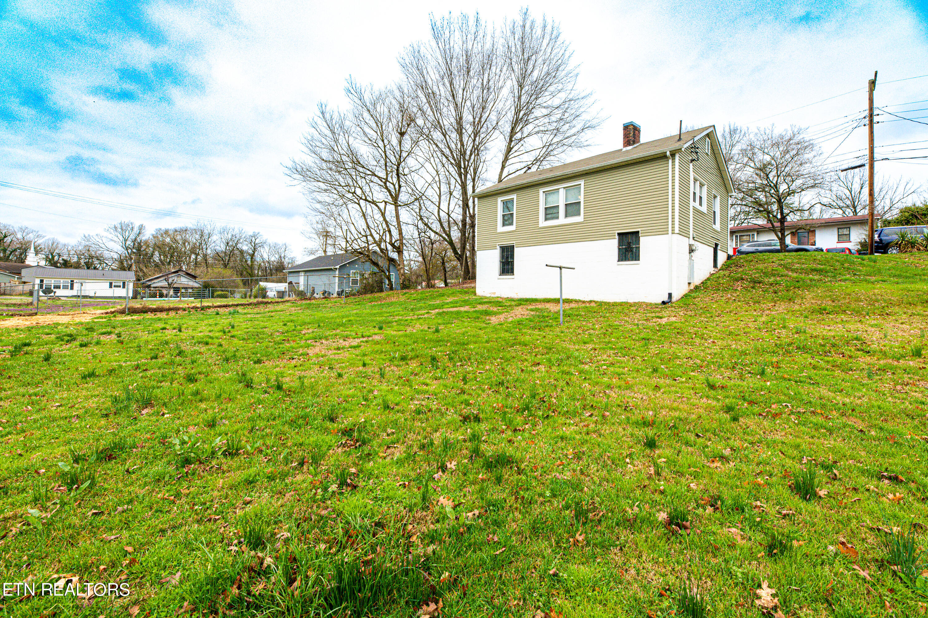 236 SW Buckner Ave