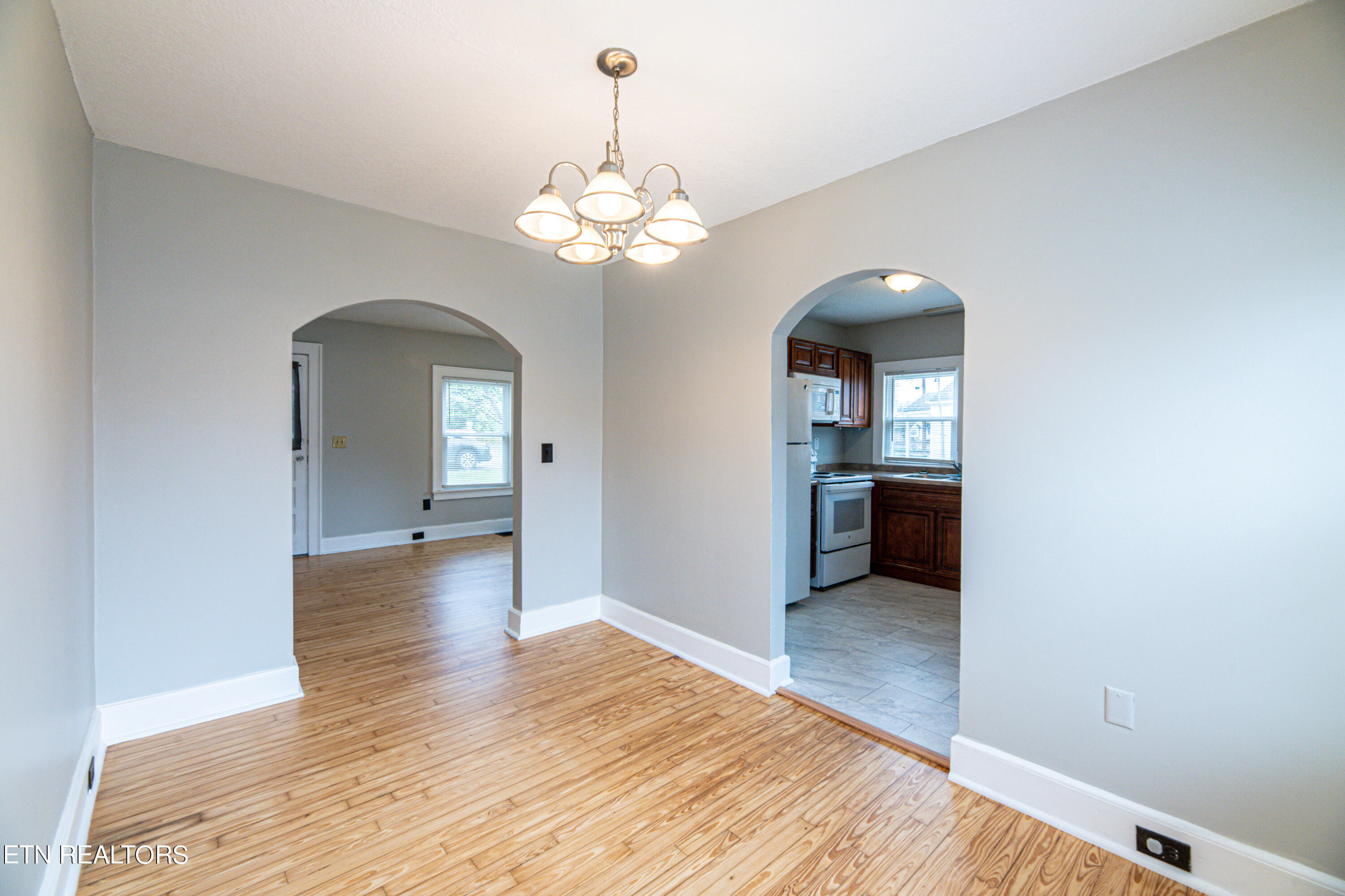 236 SW Buckner Ave