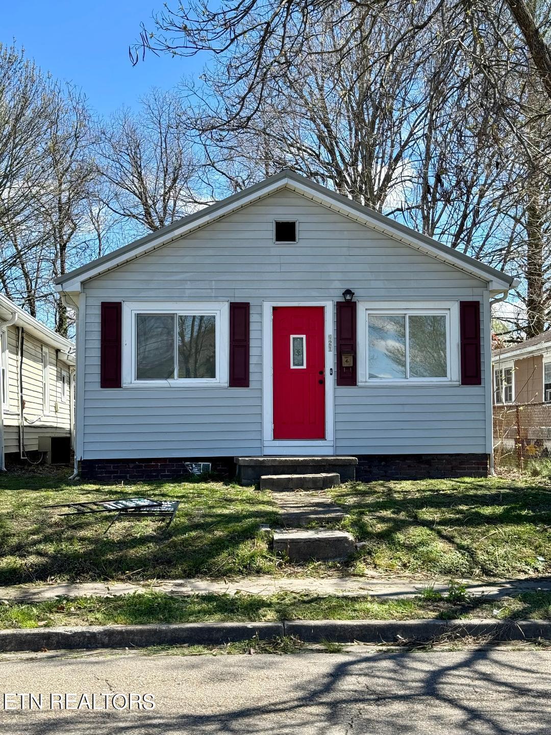 921 E Sevier Ave