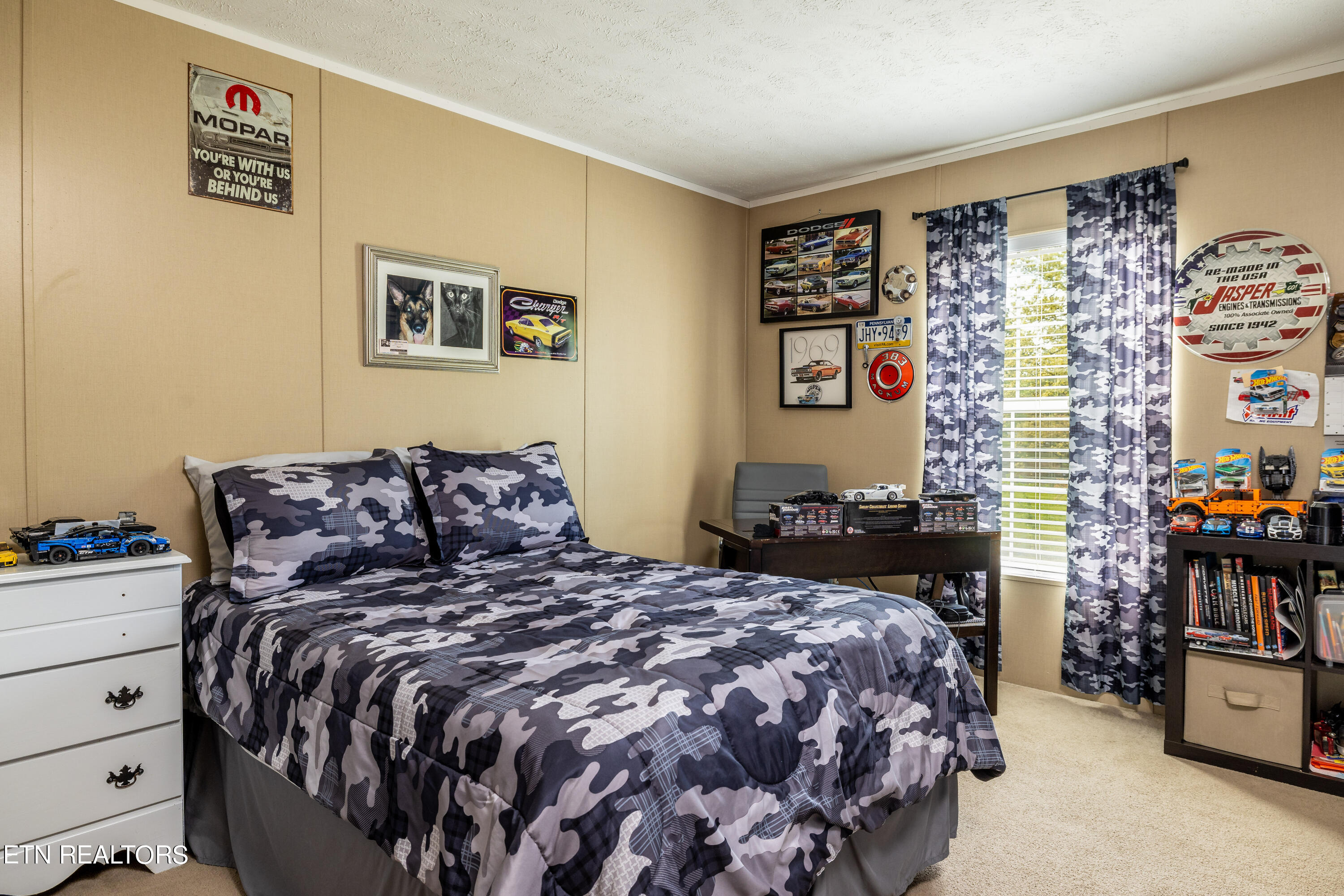 1614 Tom McCall Rd