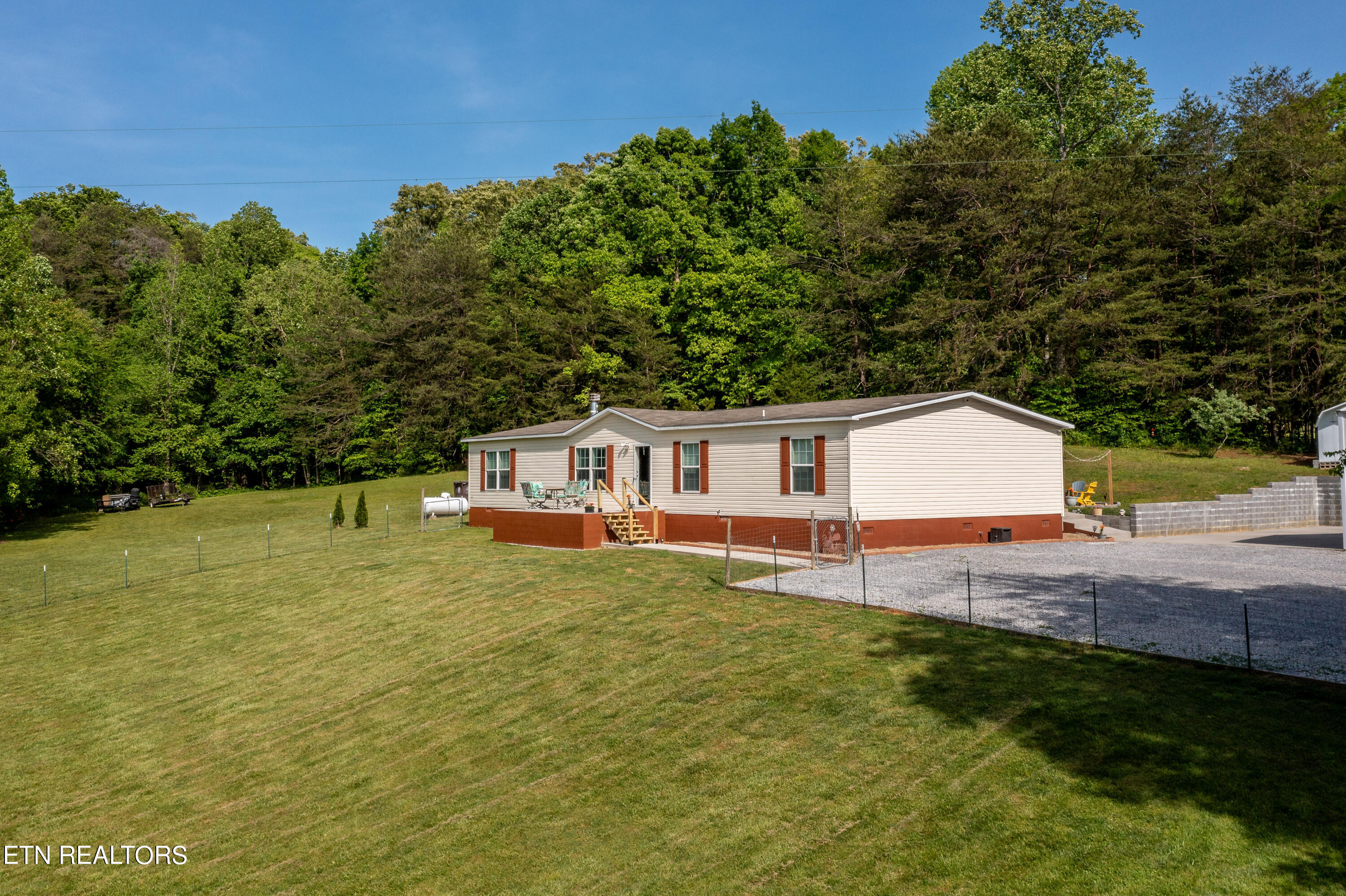 1614 Tom McCall Rd