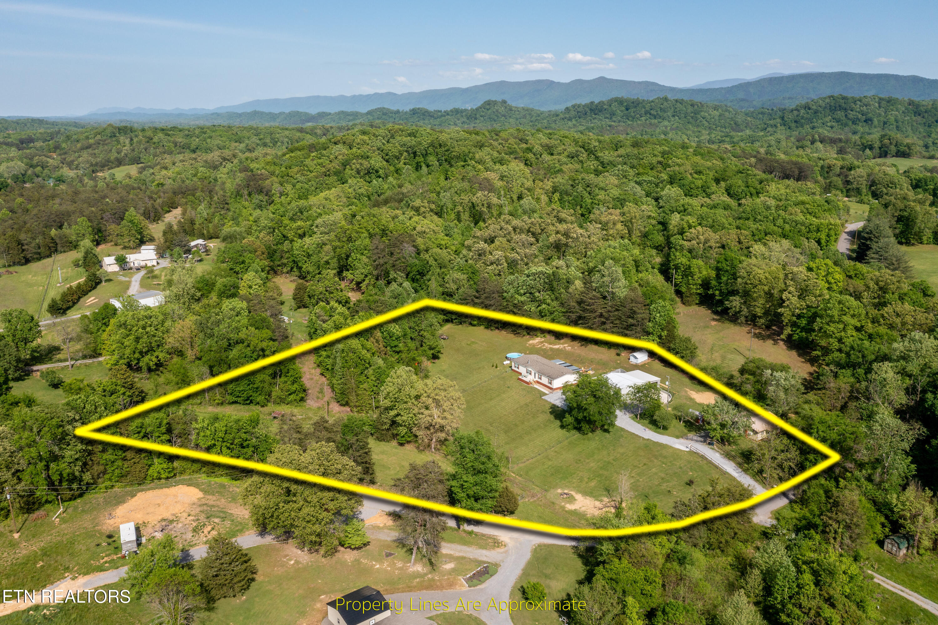1614 Tom McCall Rd