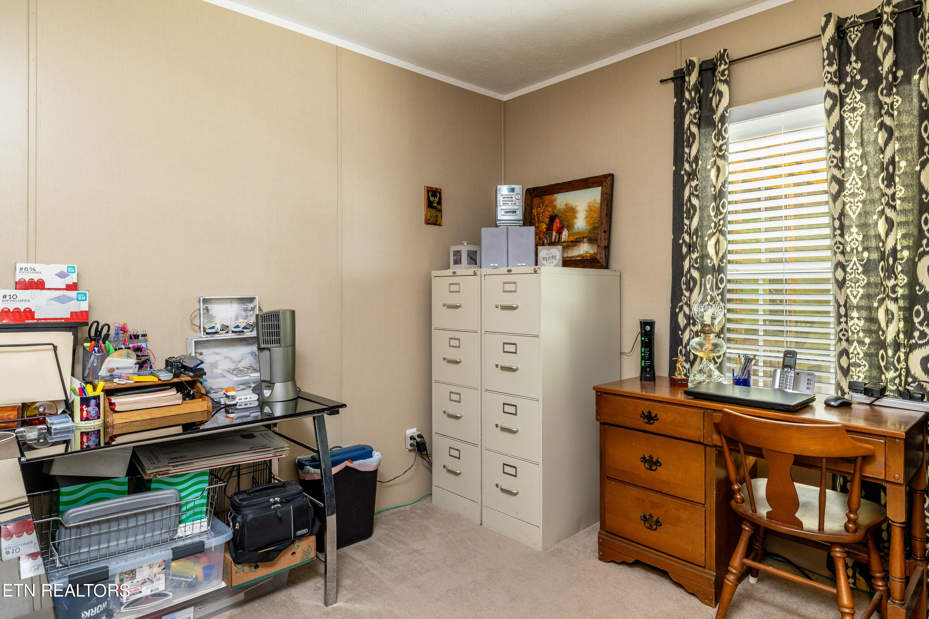 1614 Tom McCall Rd