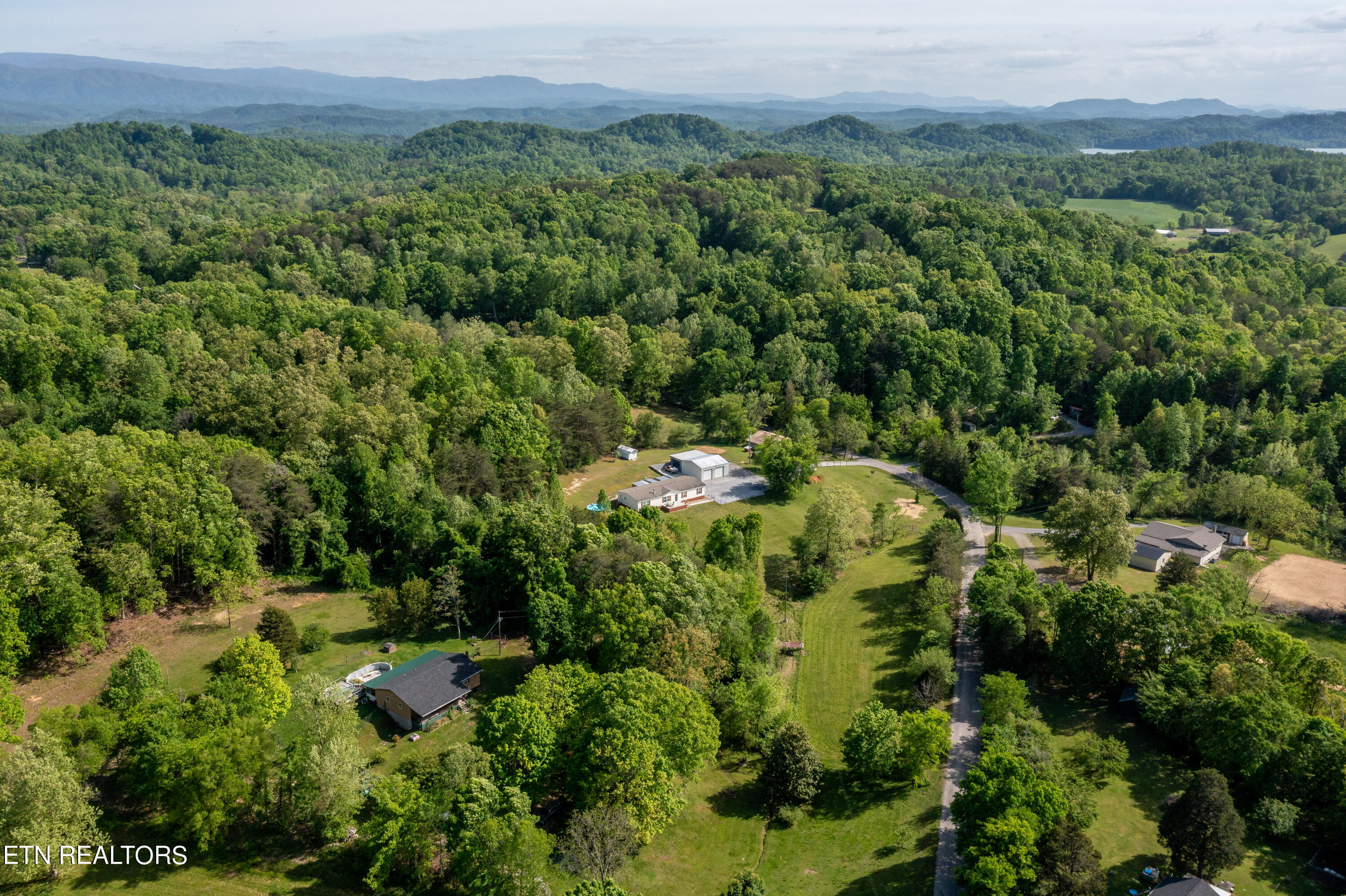 1614 Tom McCall Rd
