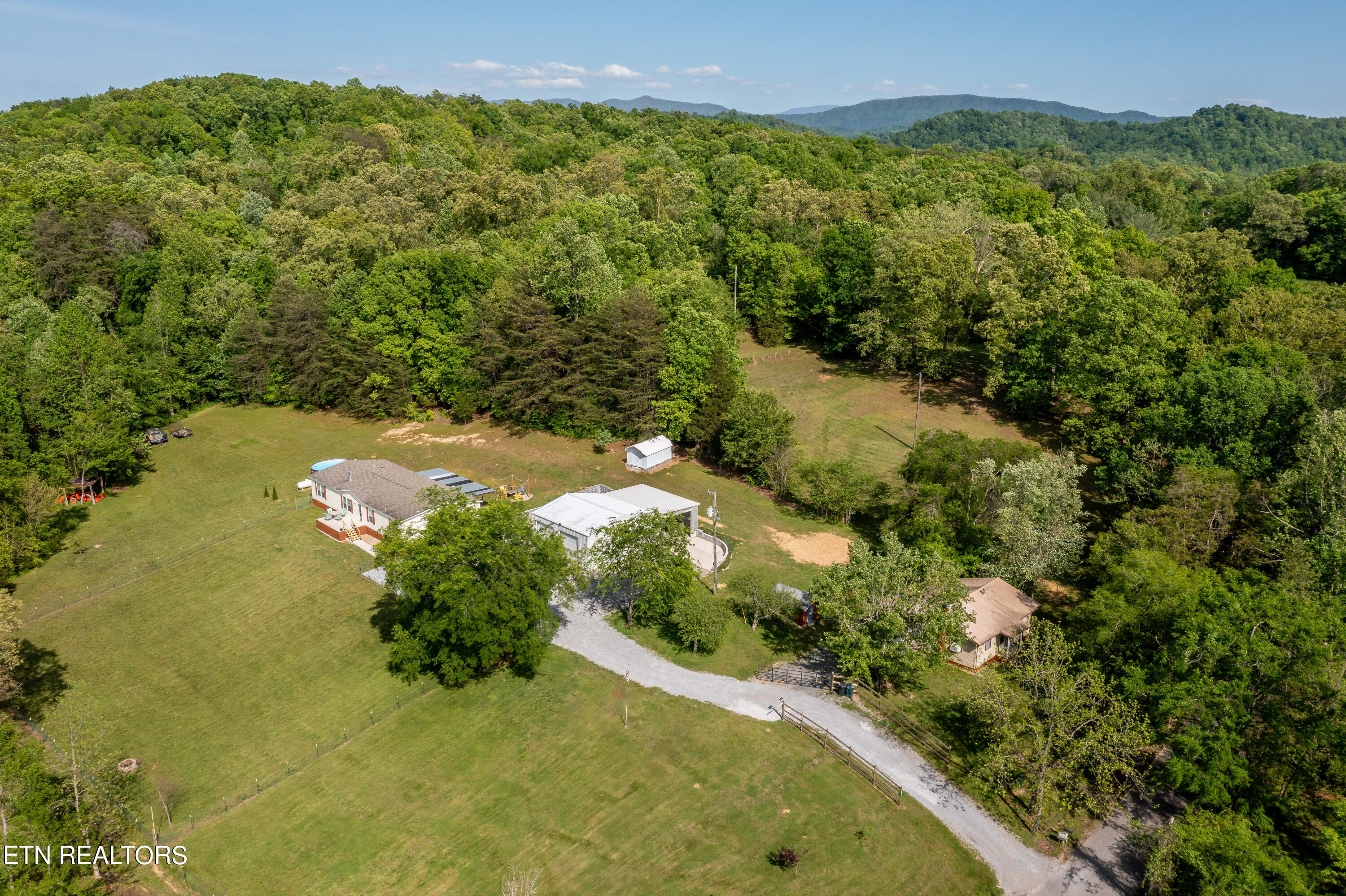 1614 Tom McCall Rd