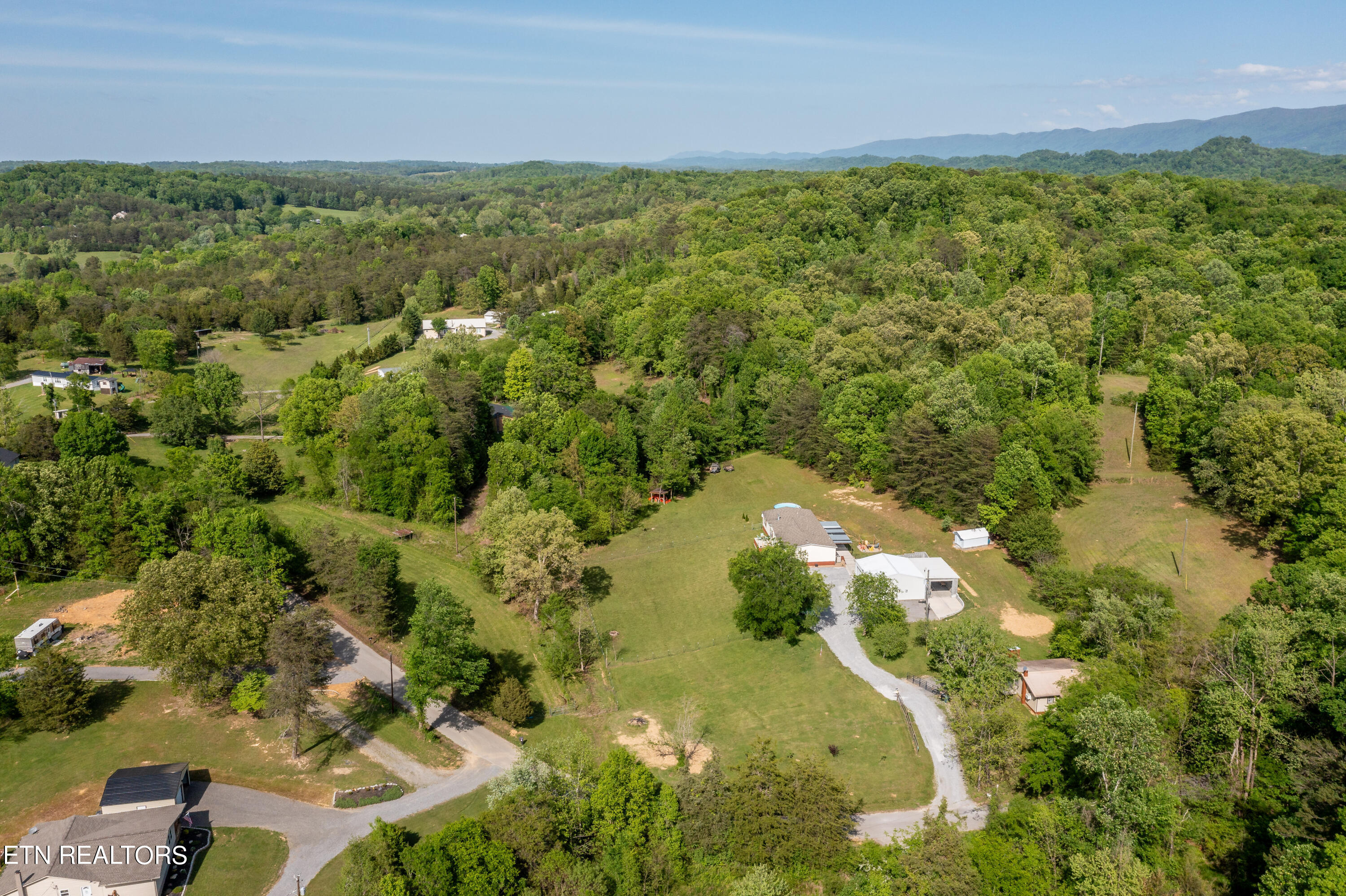 1614 Tom McCall Rd