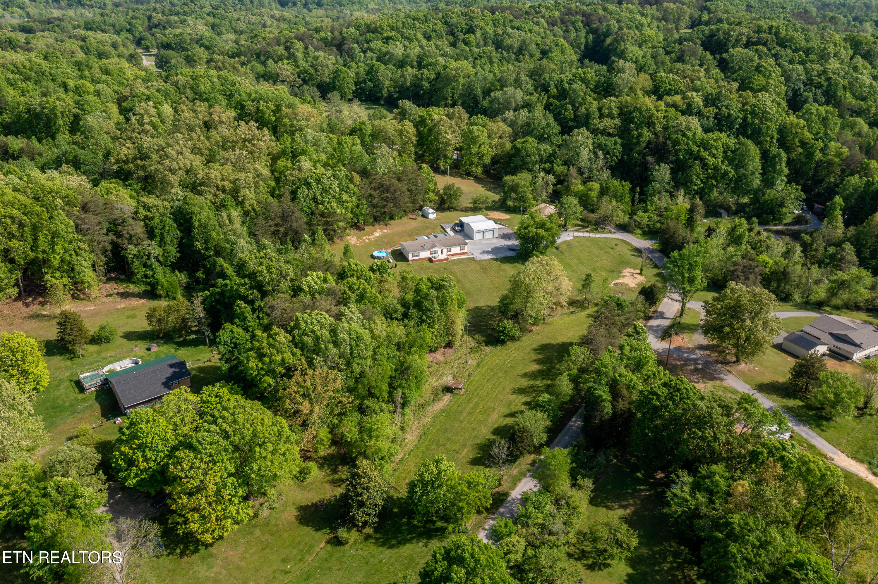 1614 Tom McCall Rd