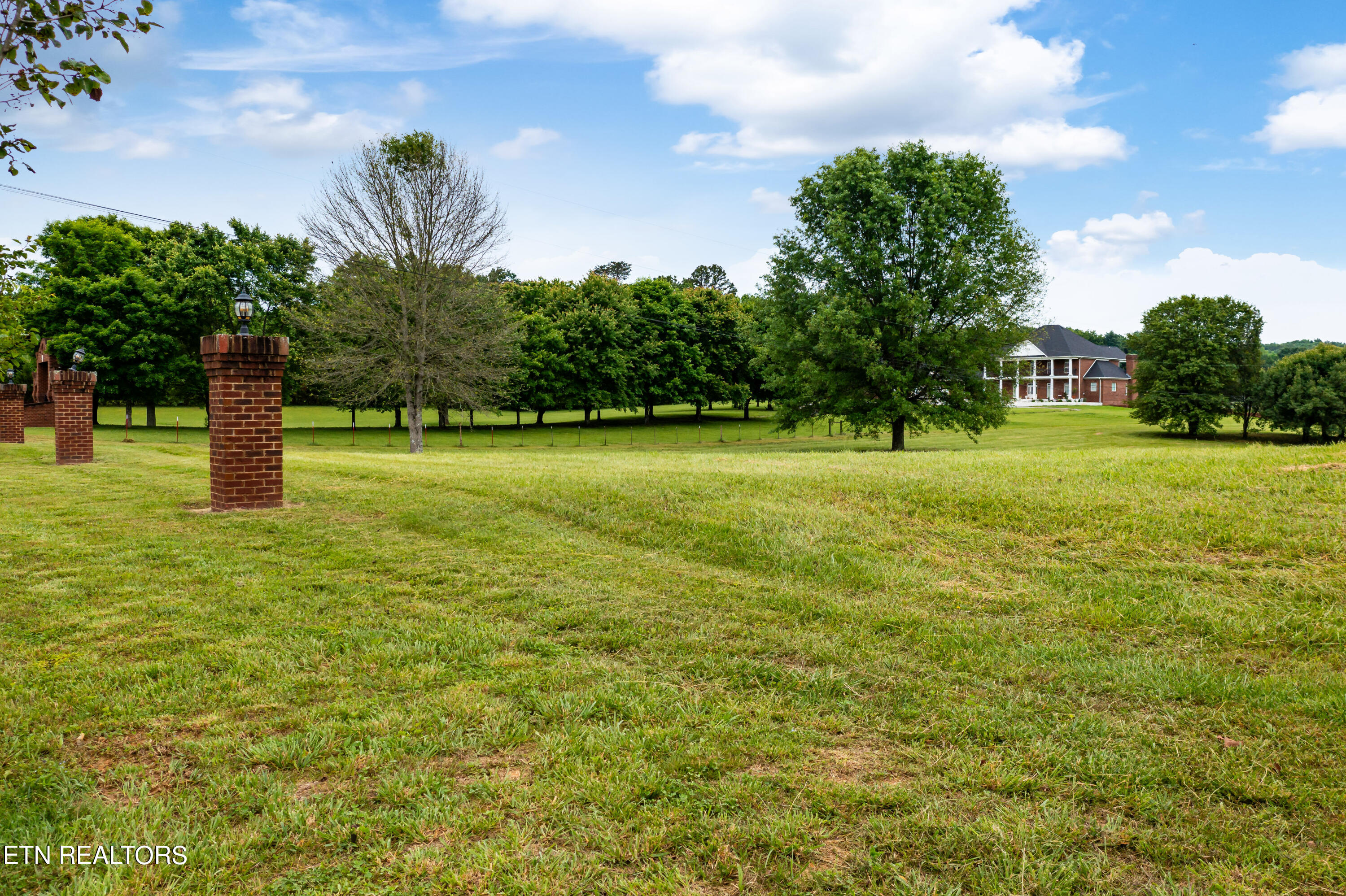 21228 N Hwy 95 N