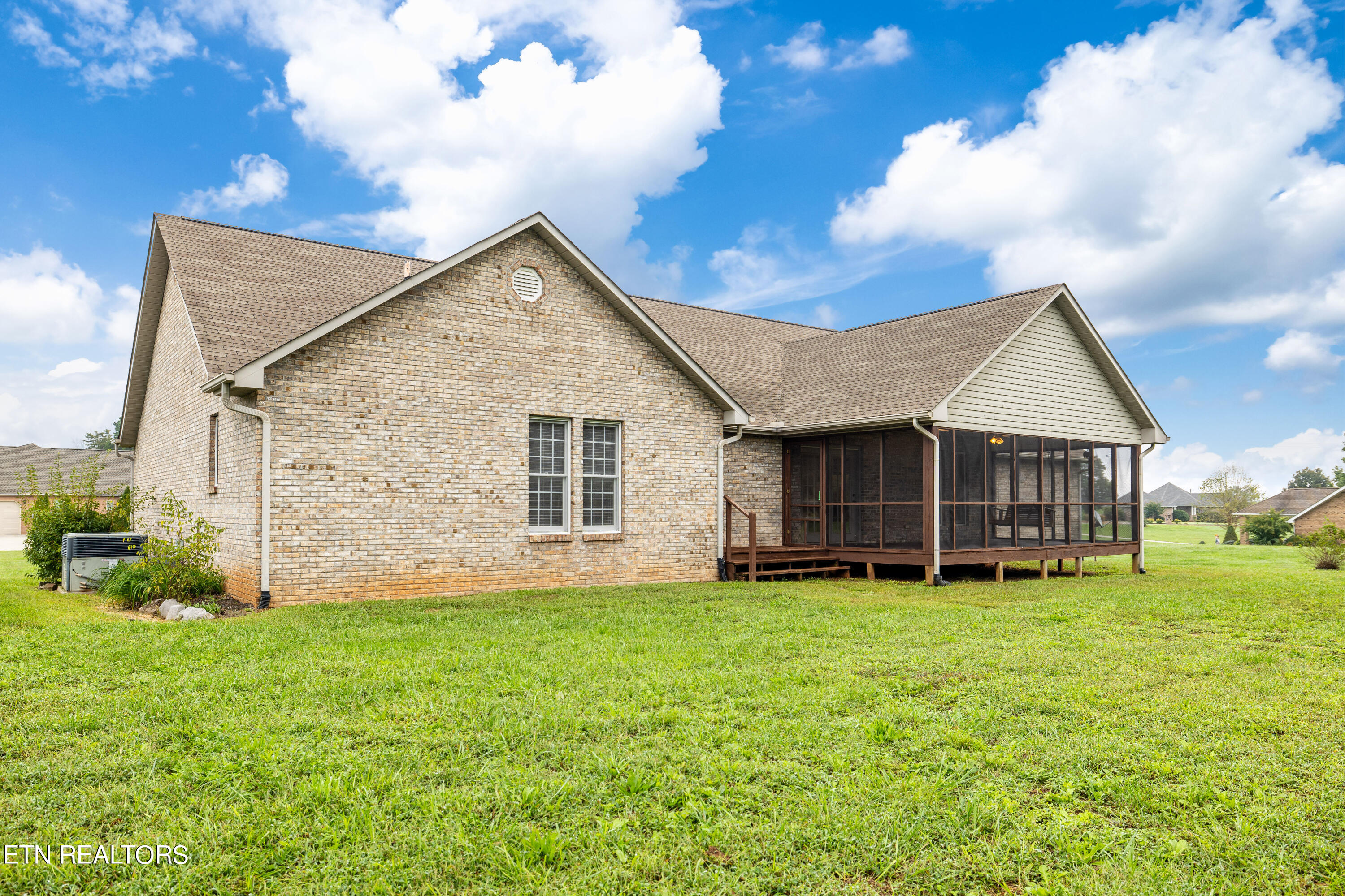 407 Pollys Way