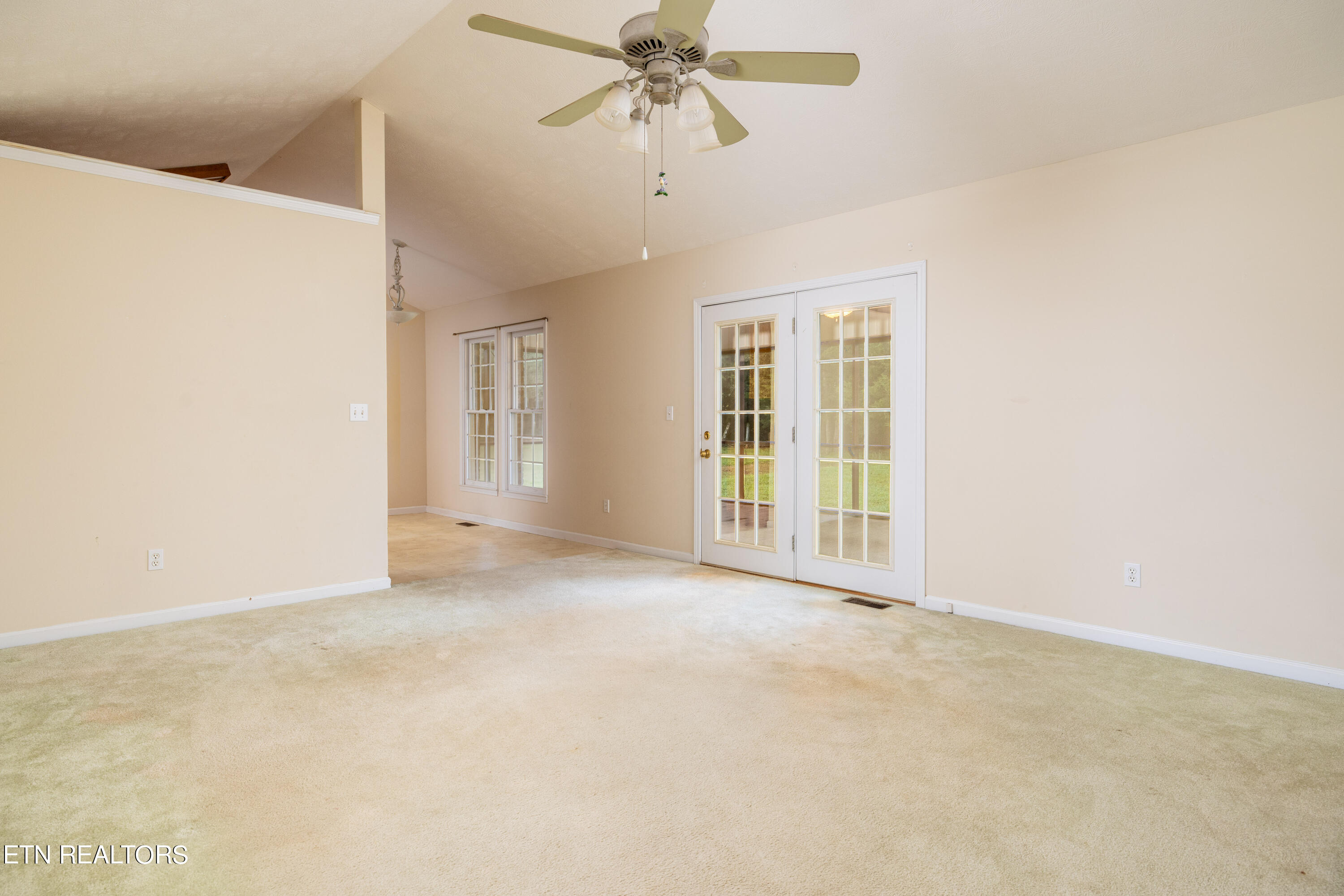 407 Pollys Way