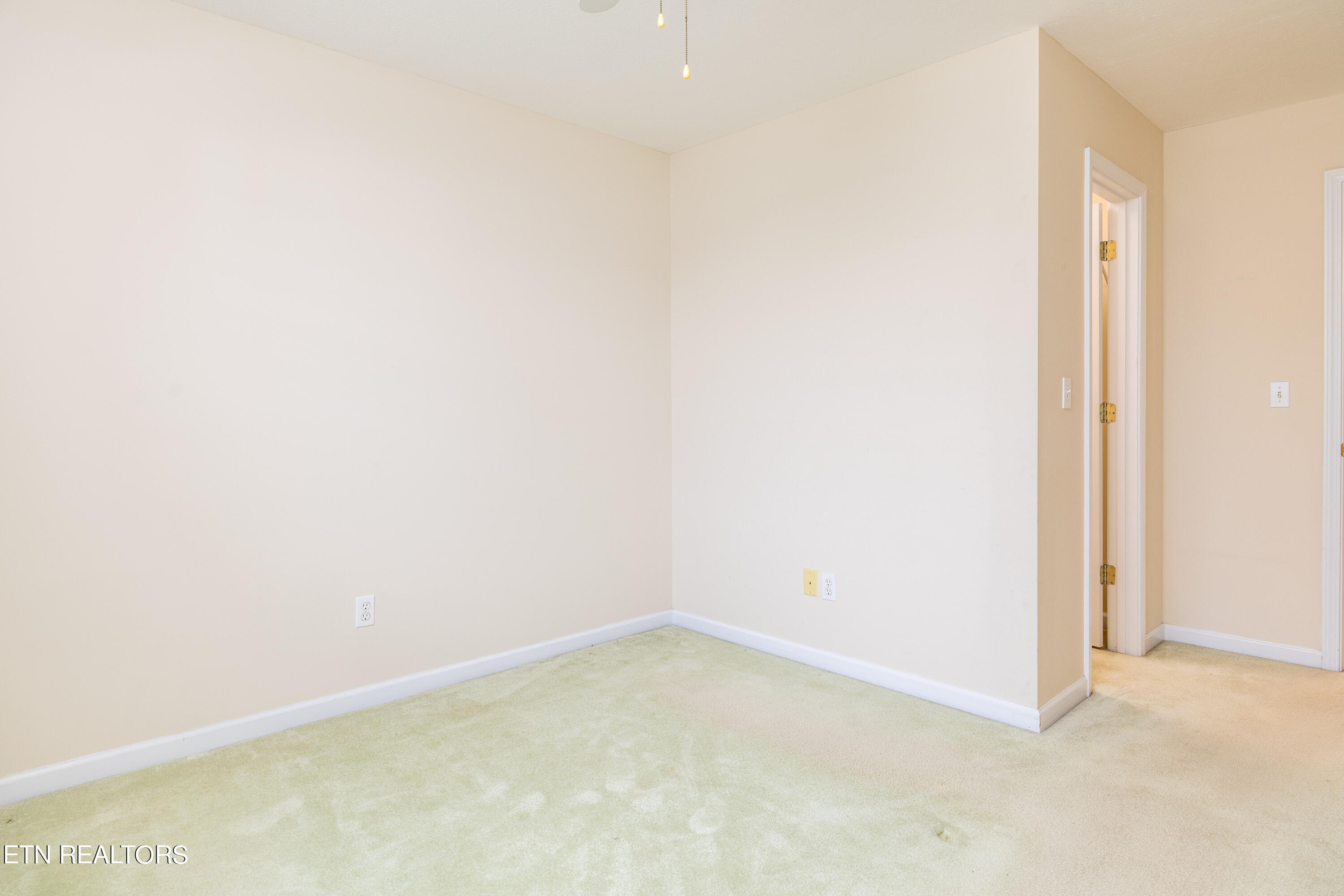 407 Pollys Way