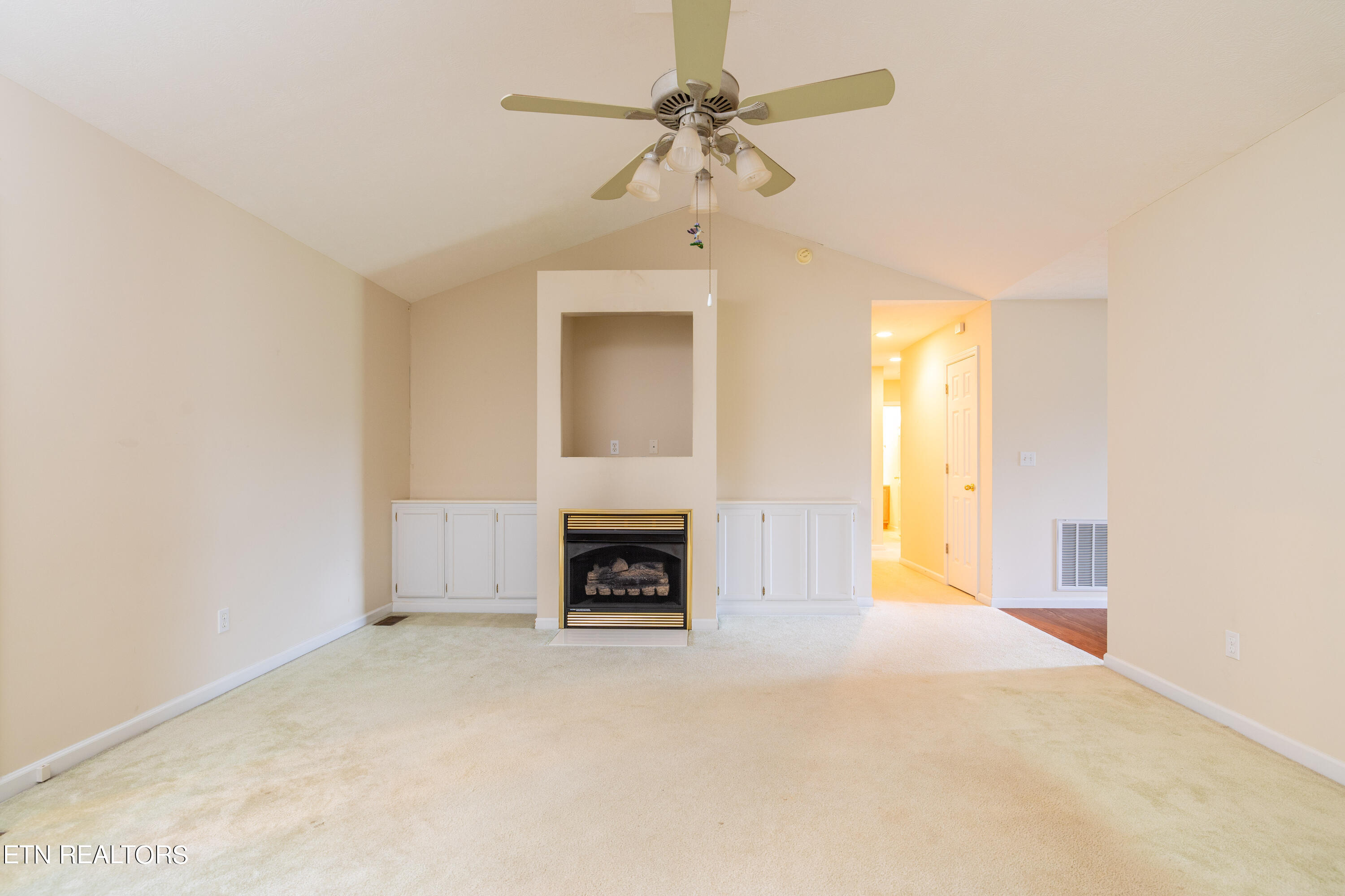 407 Pollys Way