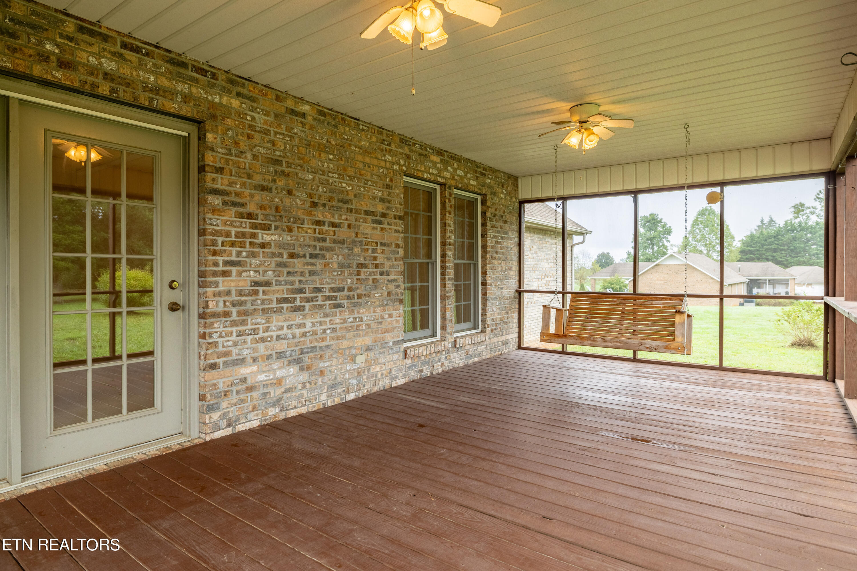 407 Pollys Way