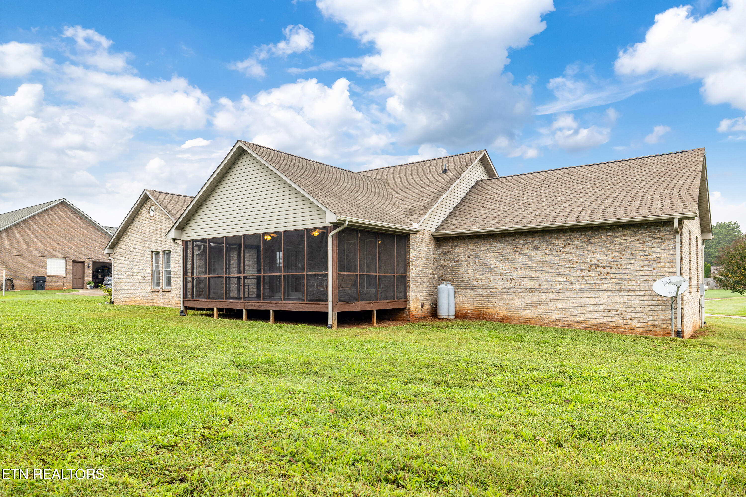 407 Pollys Way